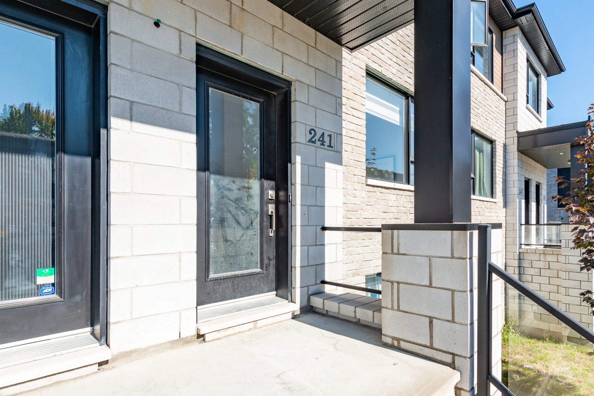 Photo - Entrée extérieure