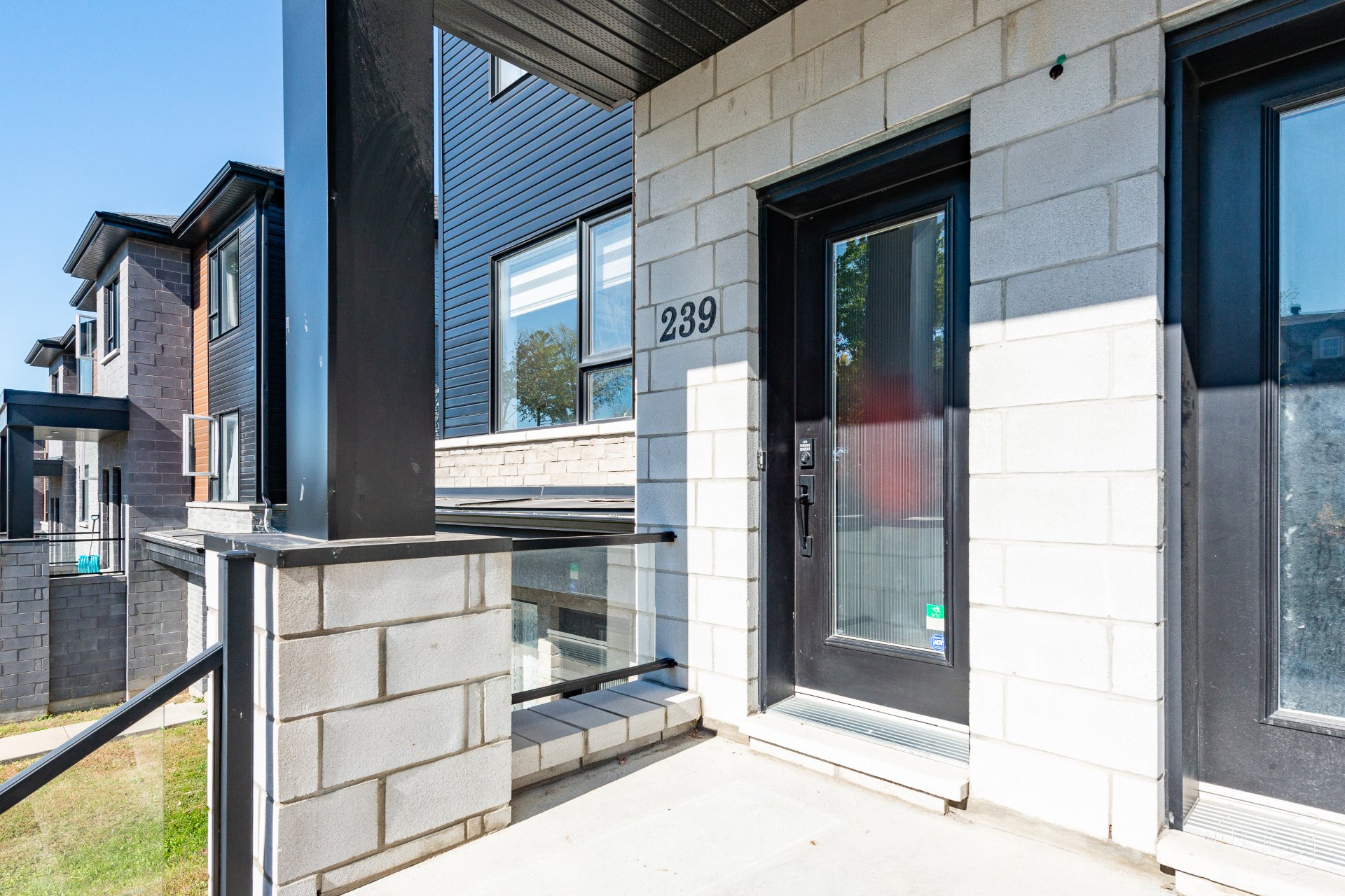 Photo - Entrée extérieure