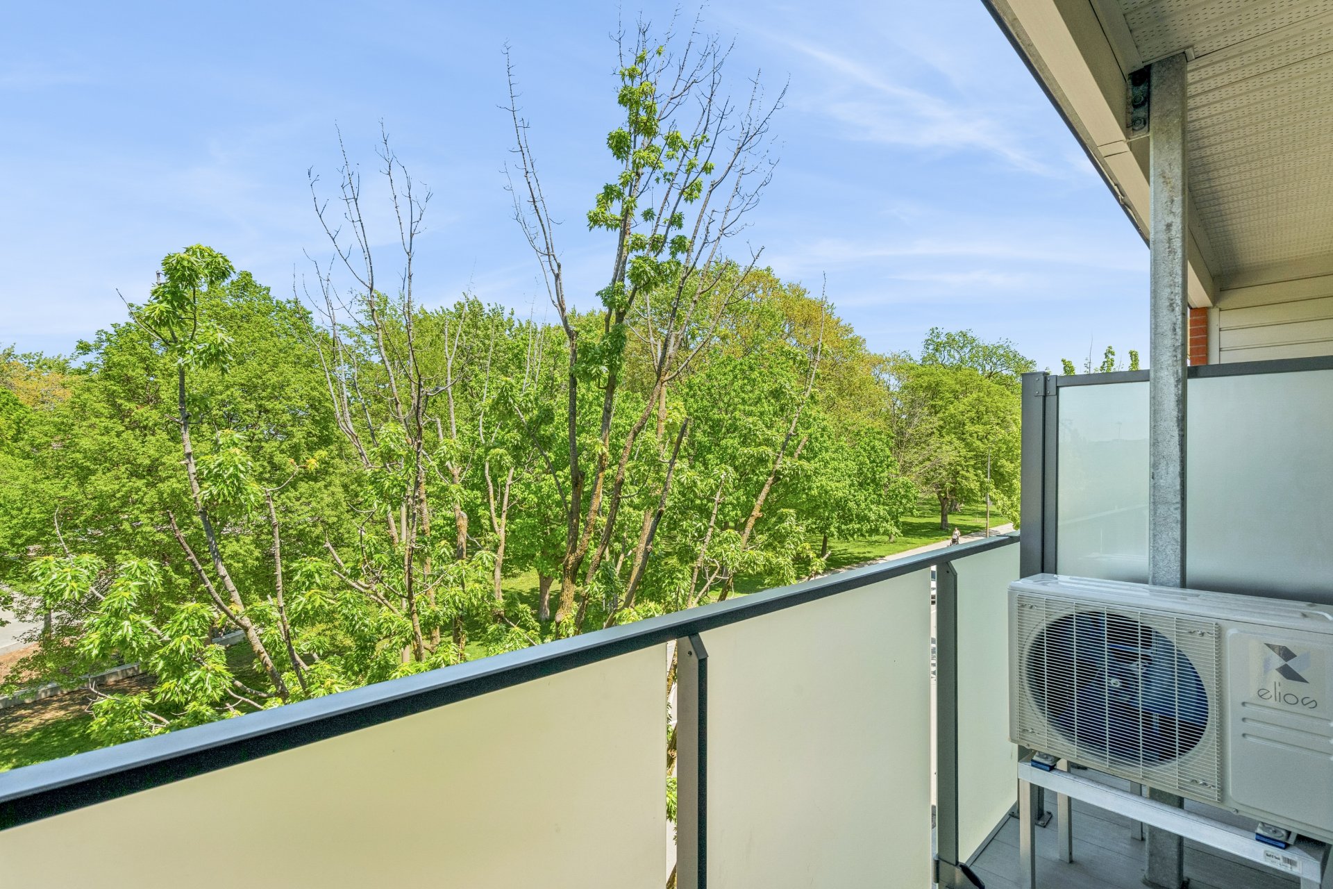 Photo - Balcon