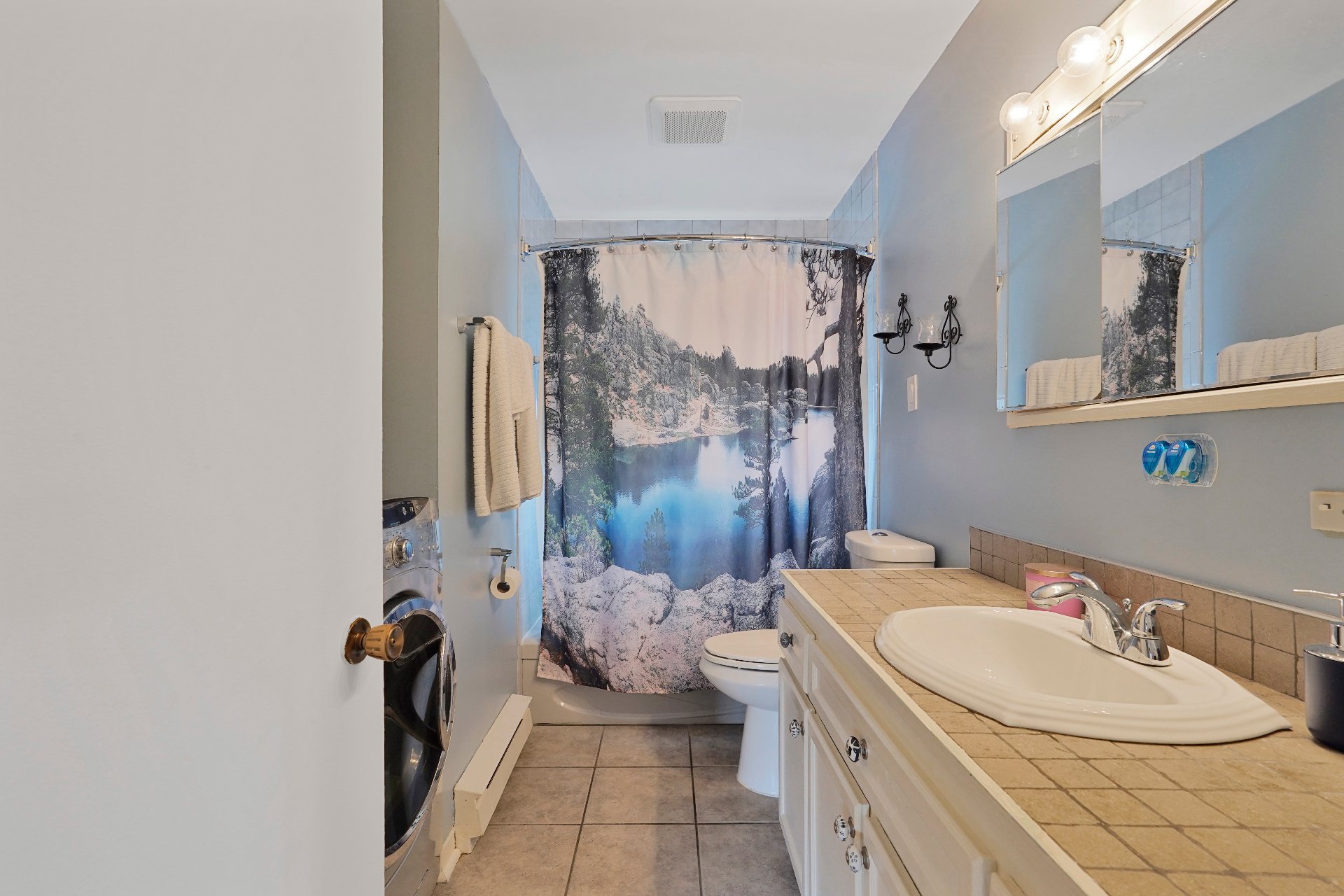 Photo - Bathroom