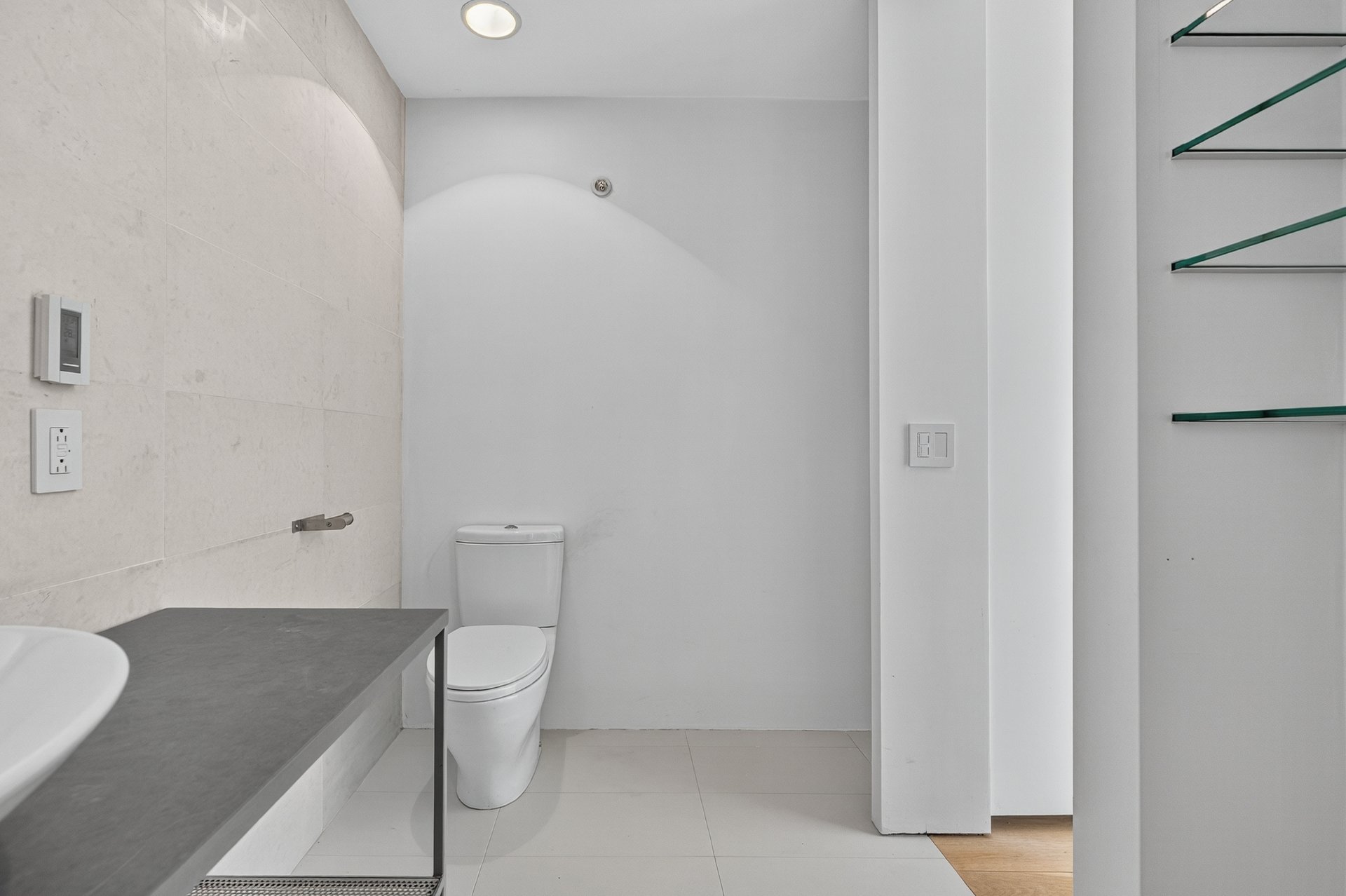 Salle de bains attenante à la CCP