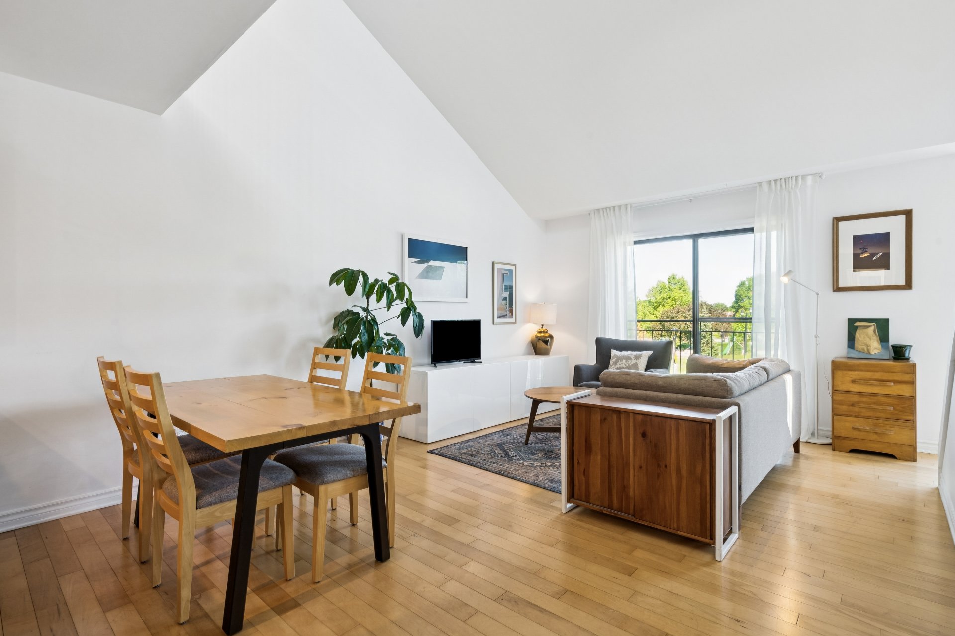 Photo - Salle à manger