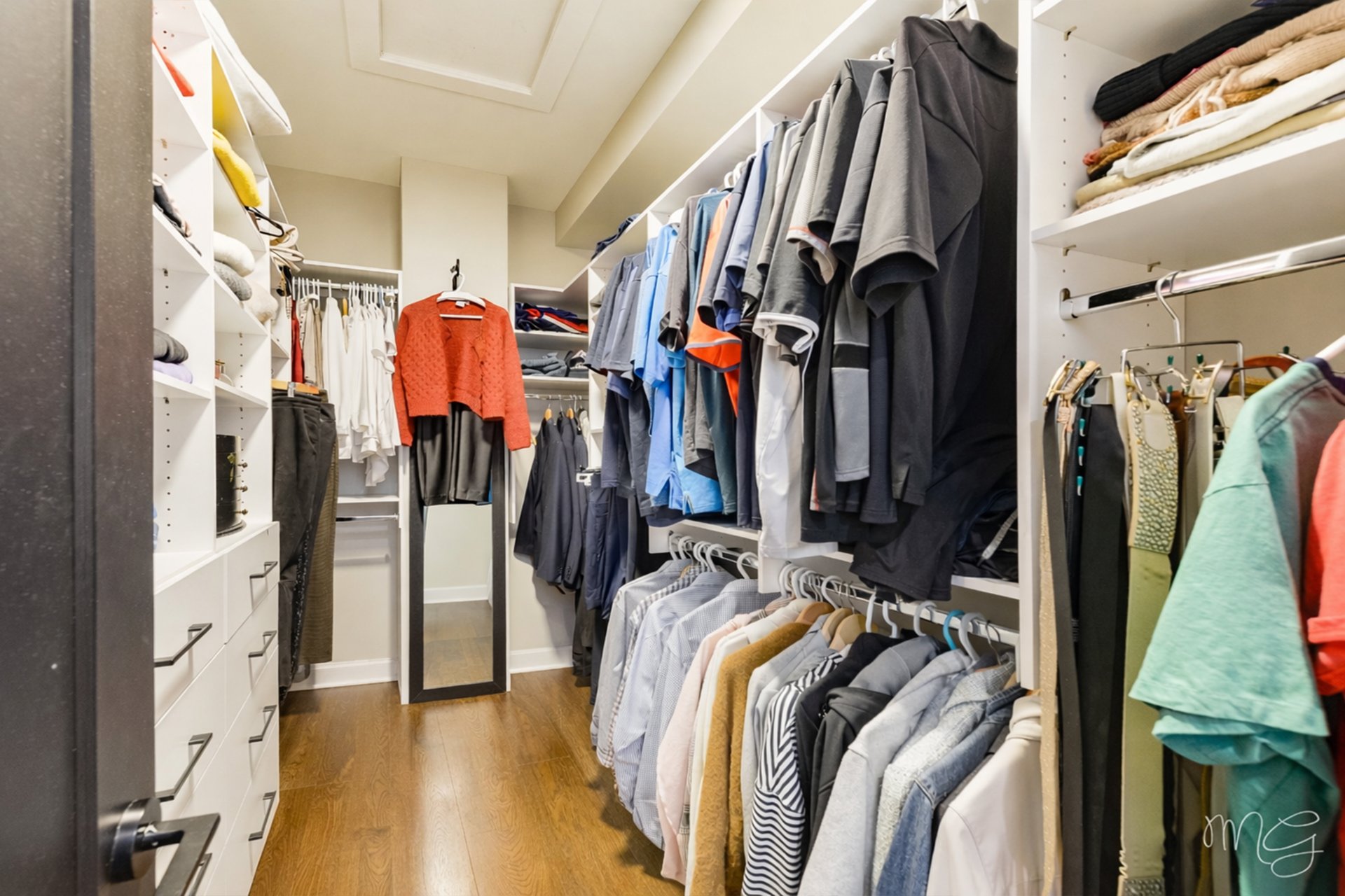 Photo - Penderie (Walk-in)