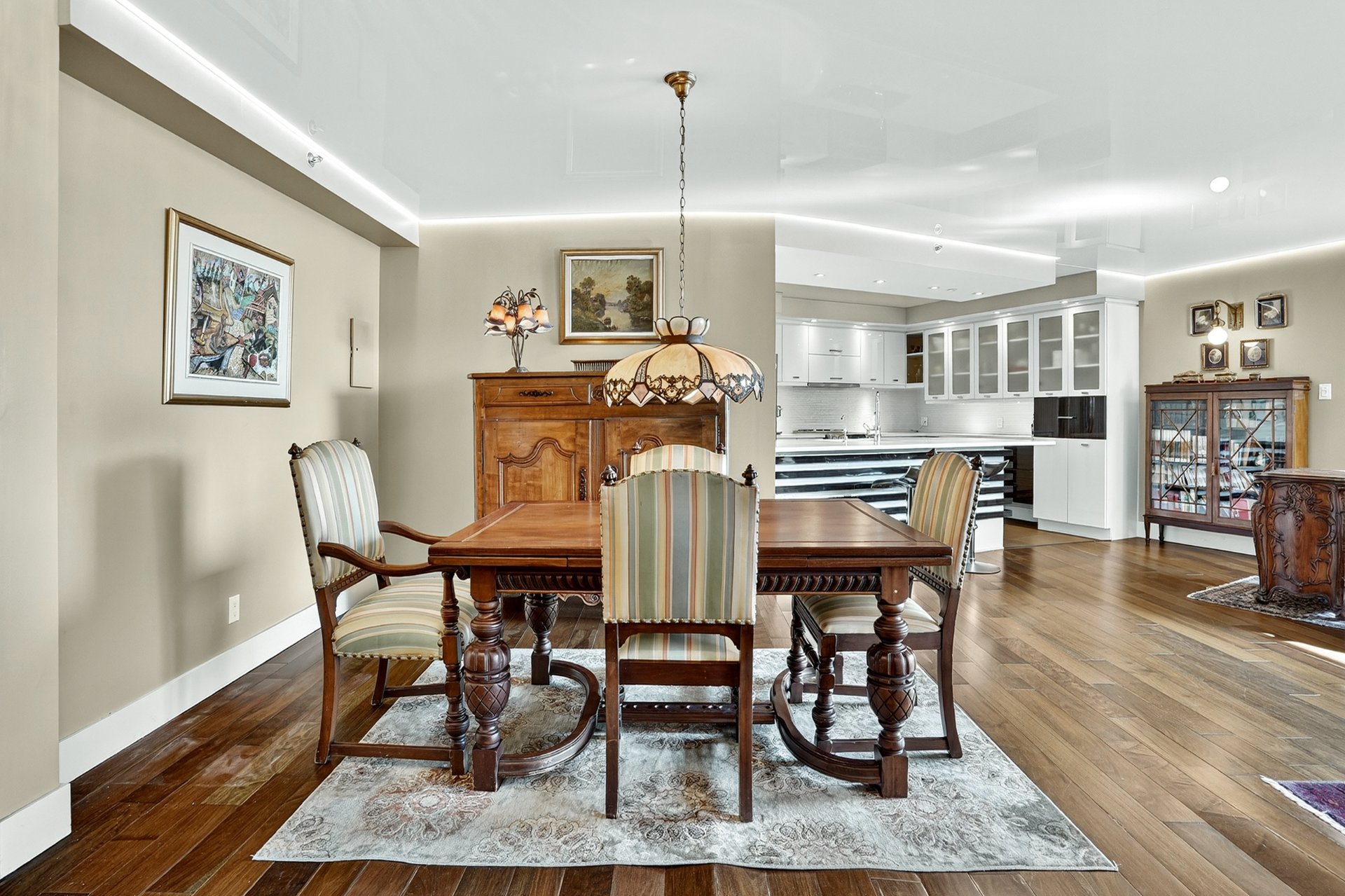 Photo - Salle à manger