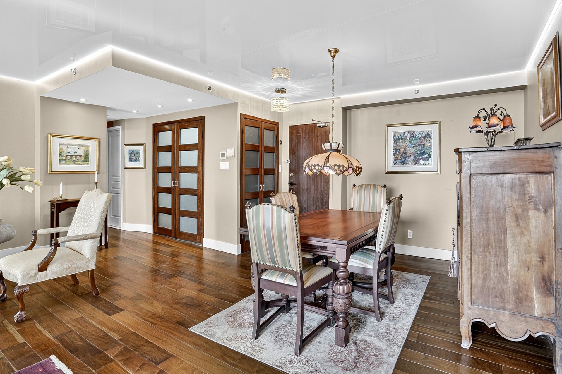 Photo - Salle à manger