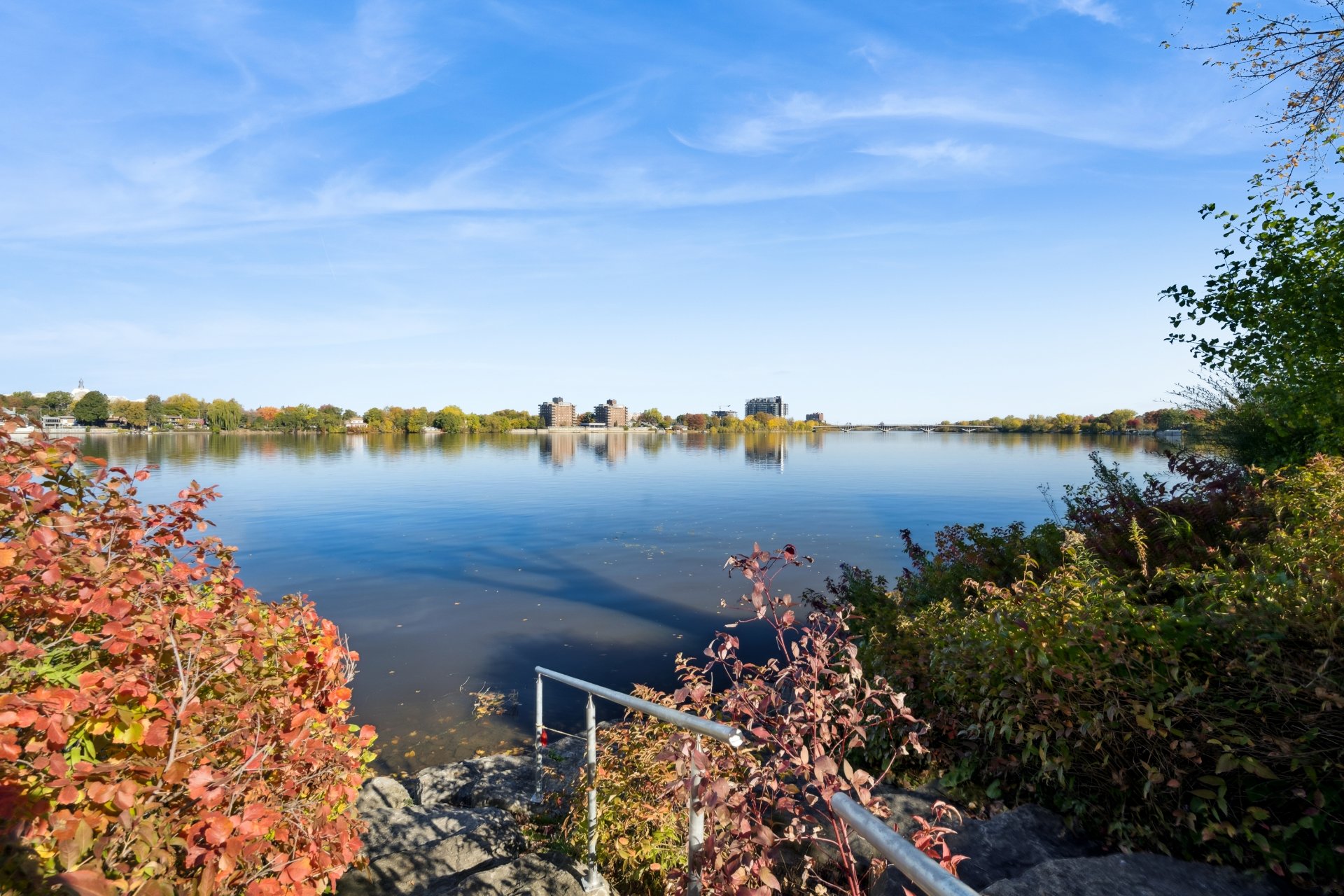 Photo - Vue sur l'eau