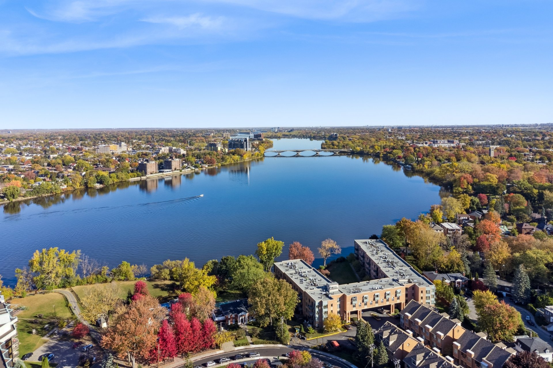 Photo - Vue sur l'eau