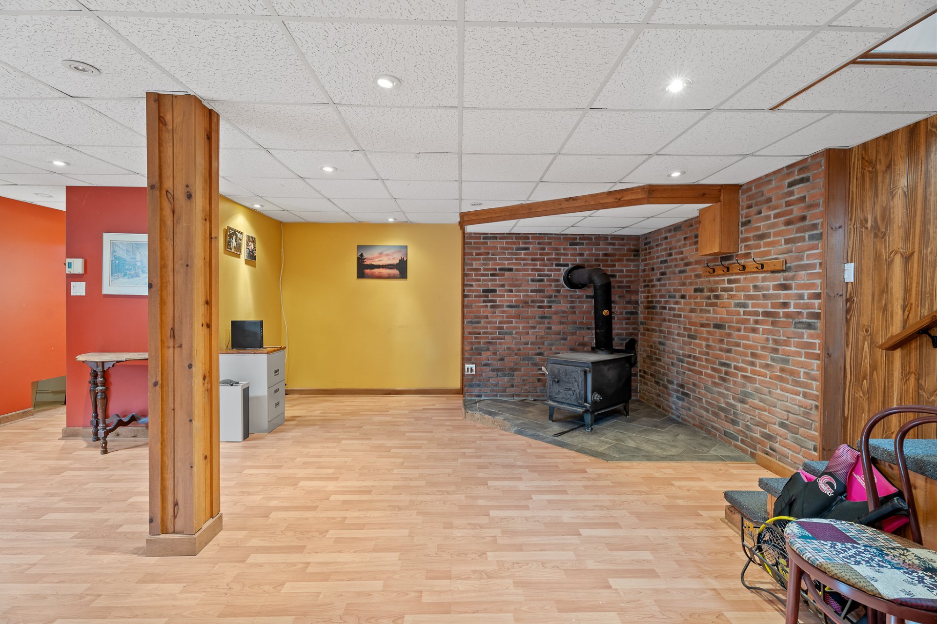 Photo - Family room