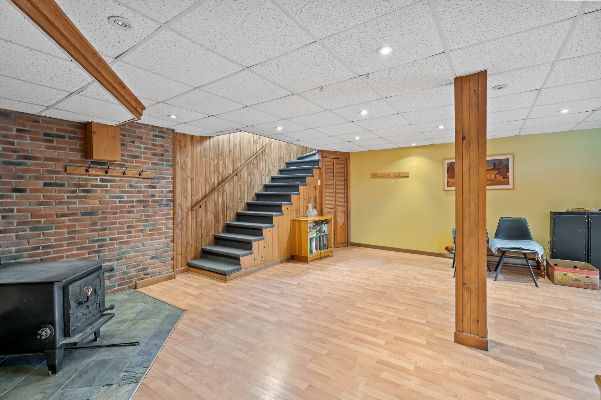 Photo - Family room