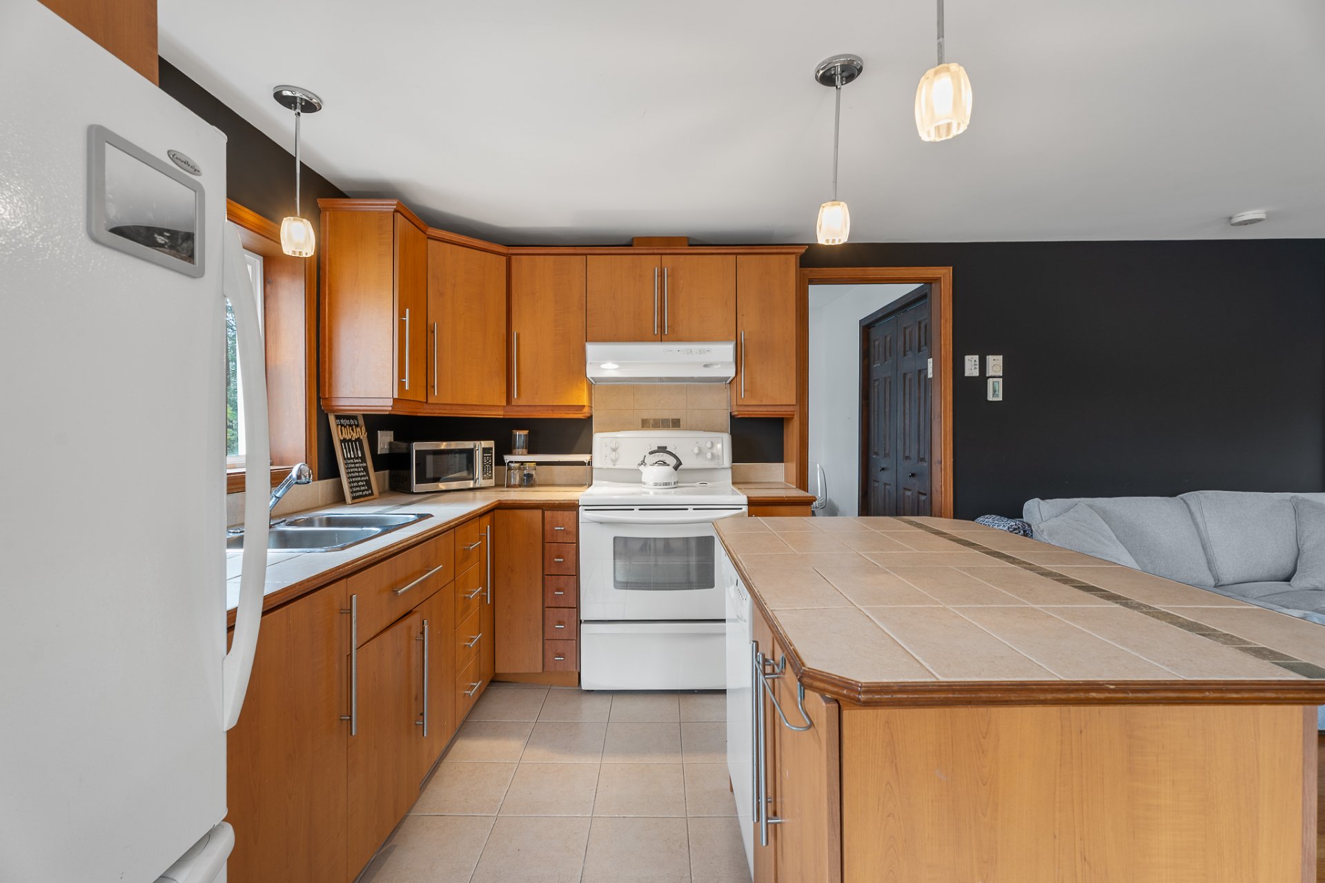 Photo - Kitchen