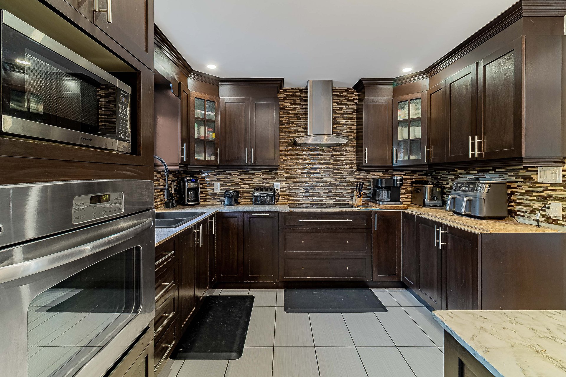 Photo - Kitchen