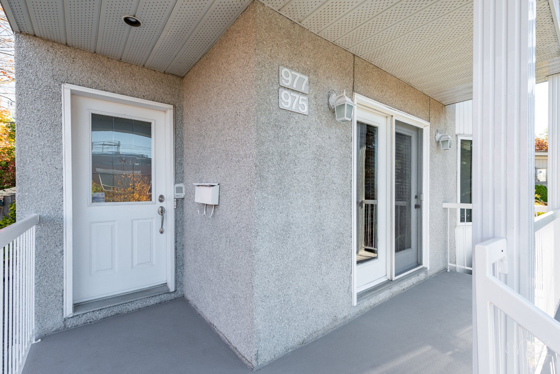 Photo - Entrée extérieure