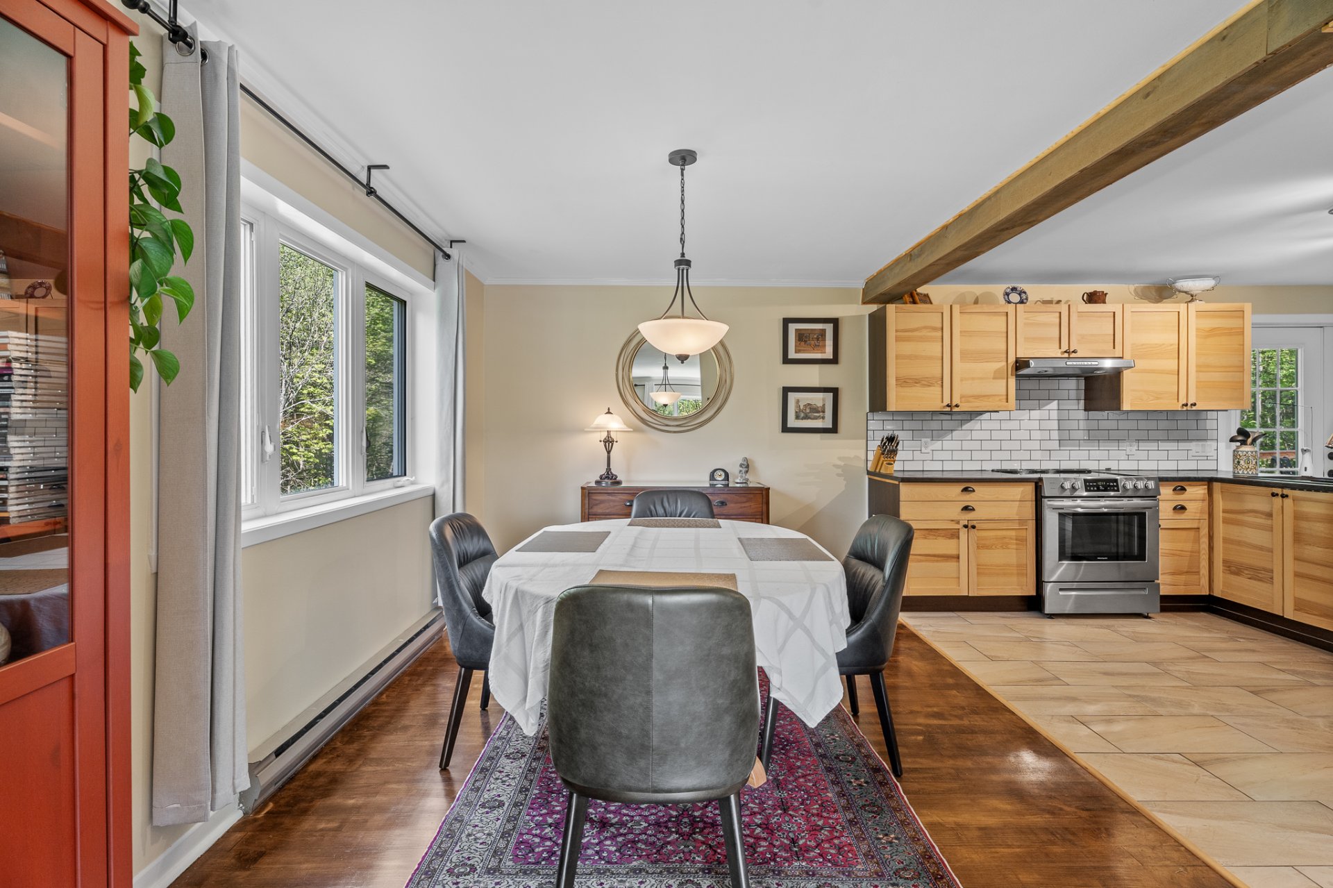 Photo - Dining room