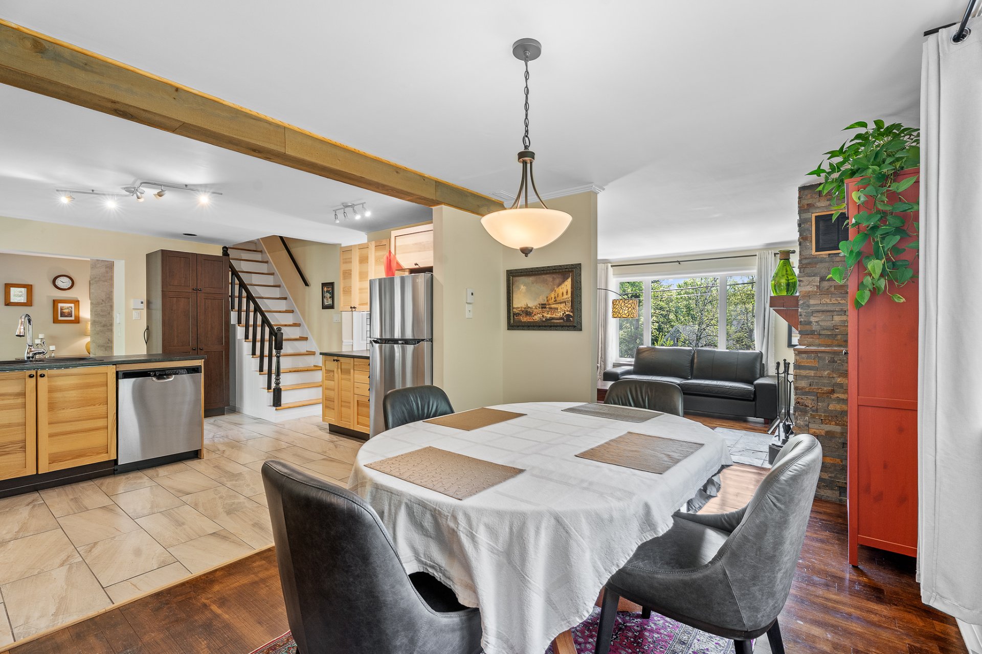 Photo - Dining room