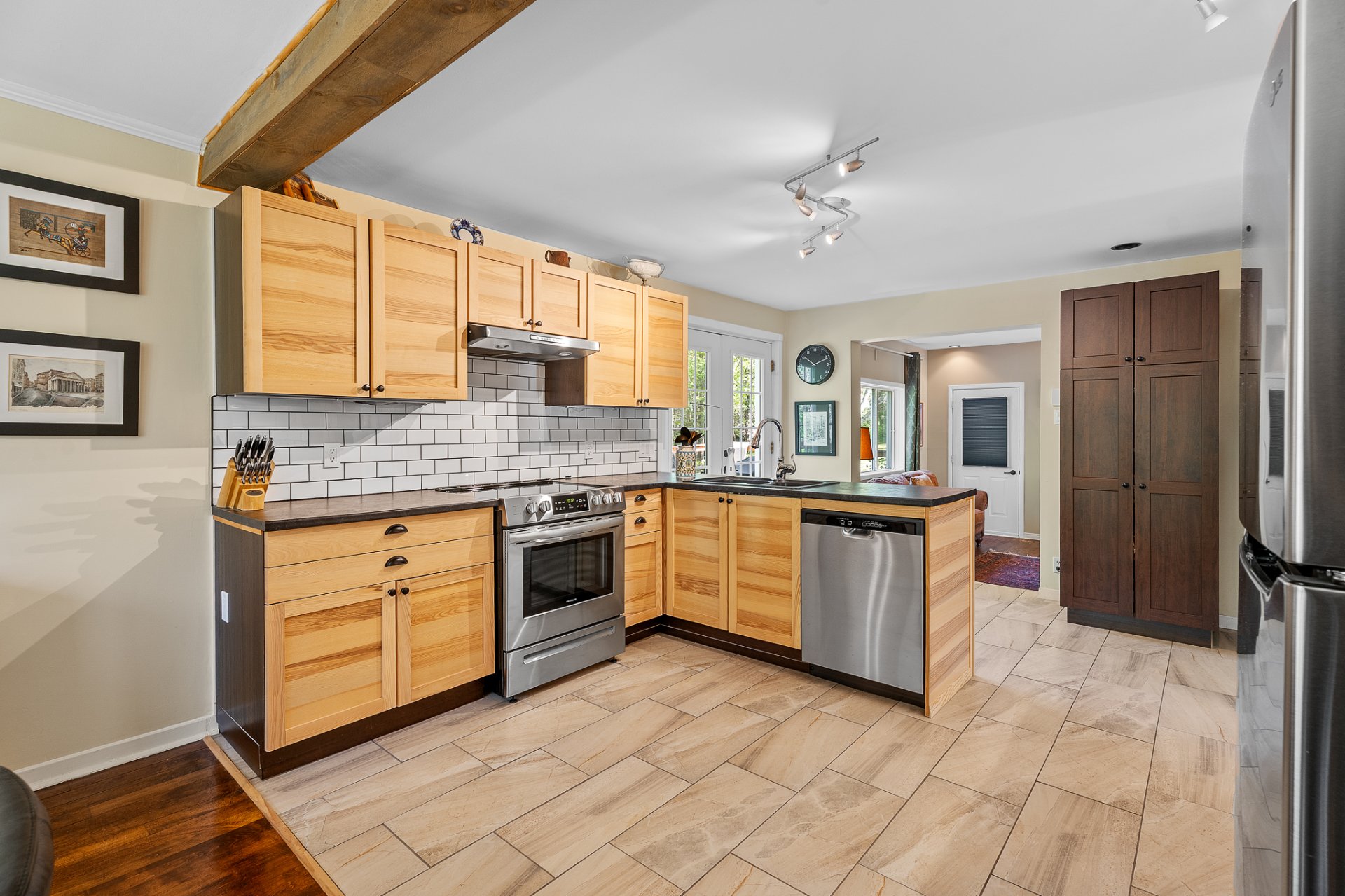 Photo - Kitchen