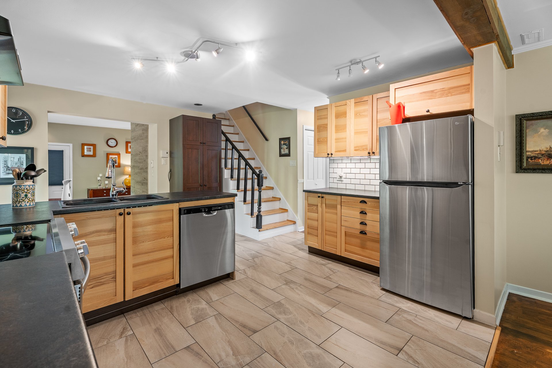Photo - Kitchen