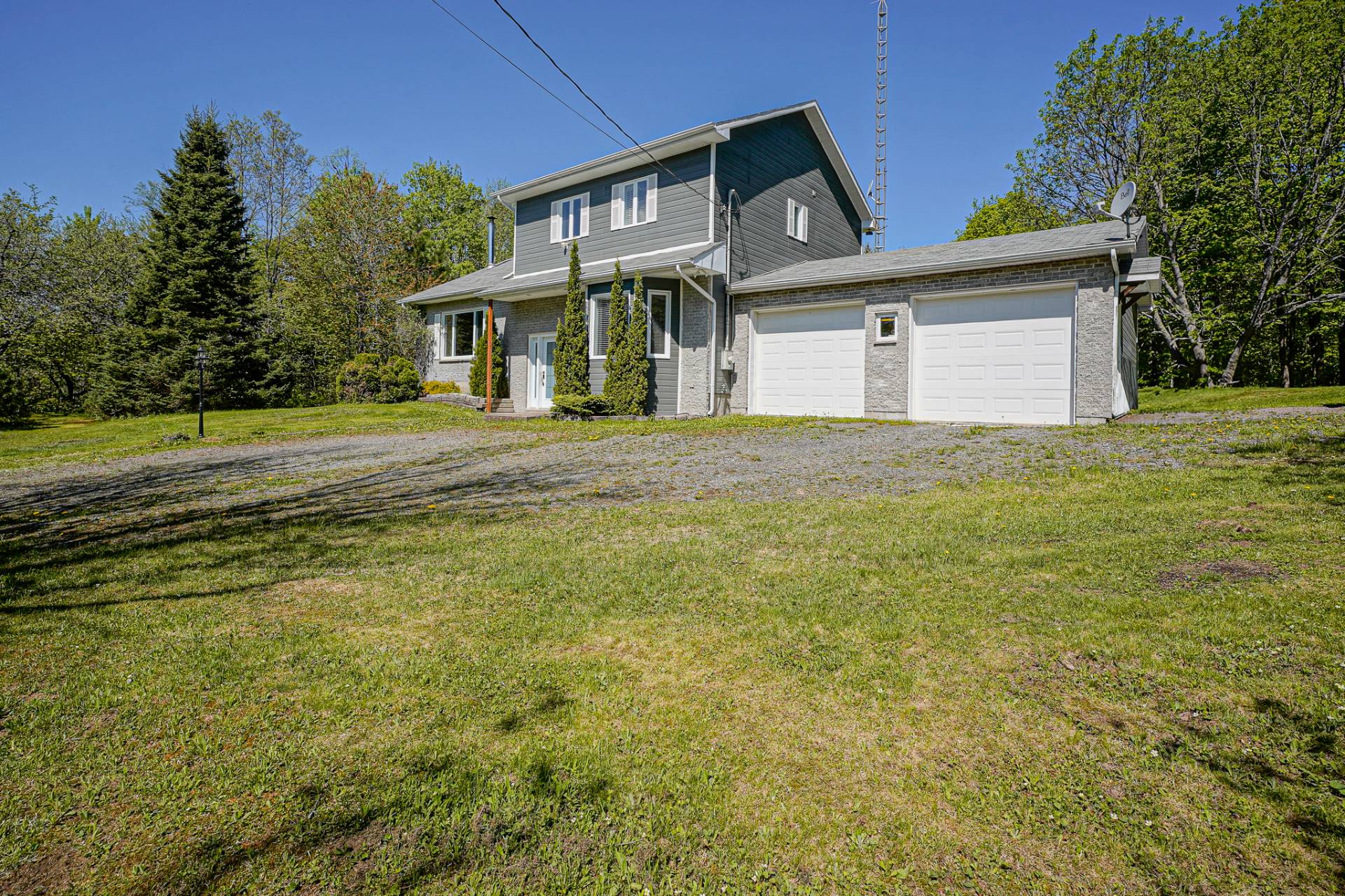Photo - Frontage