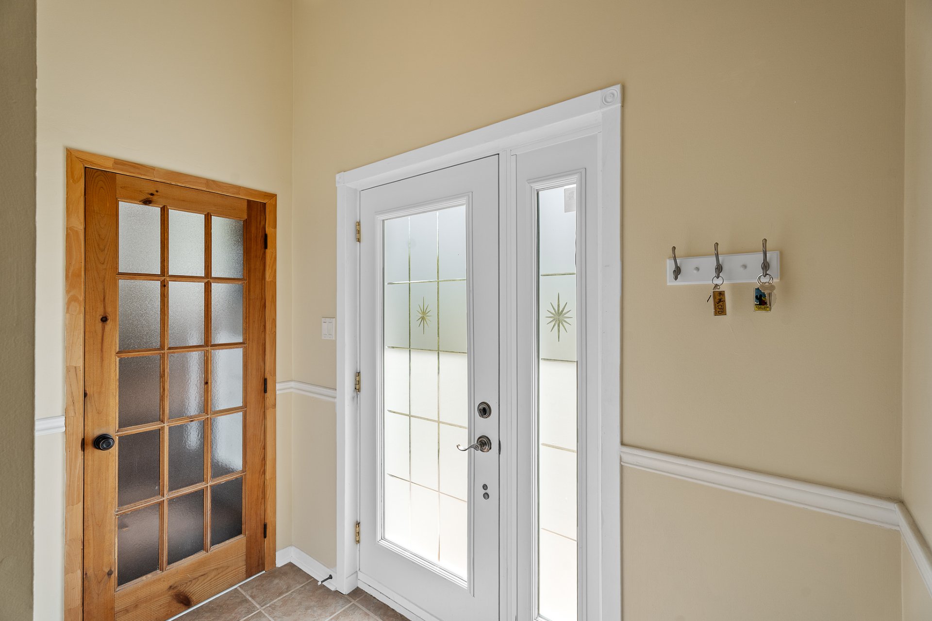Photo - Hallway