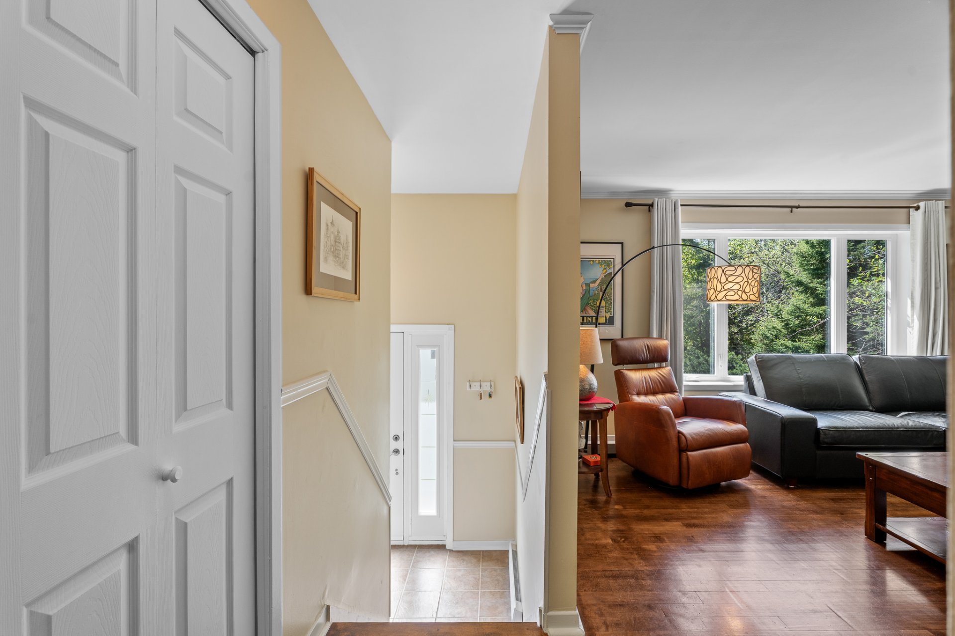Photo - Hallway