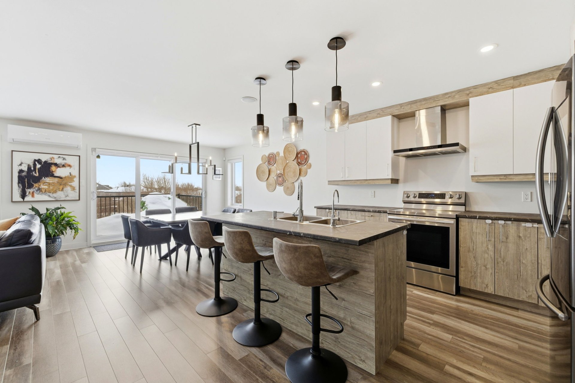 Photo - Overall View