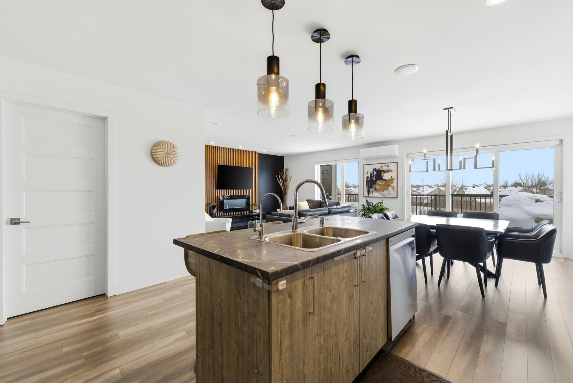 Photo - Overall View