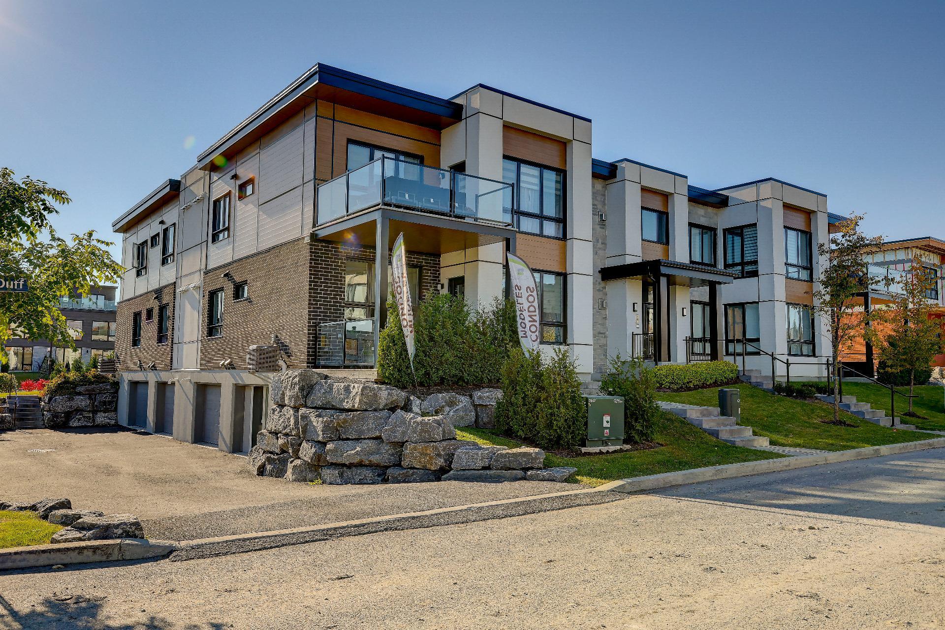 Photo - Frontage