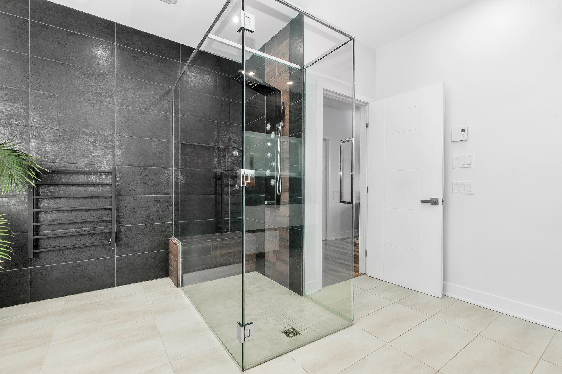 Salle de bains attenante à la CCP