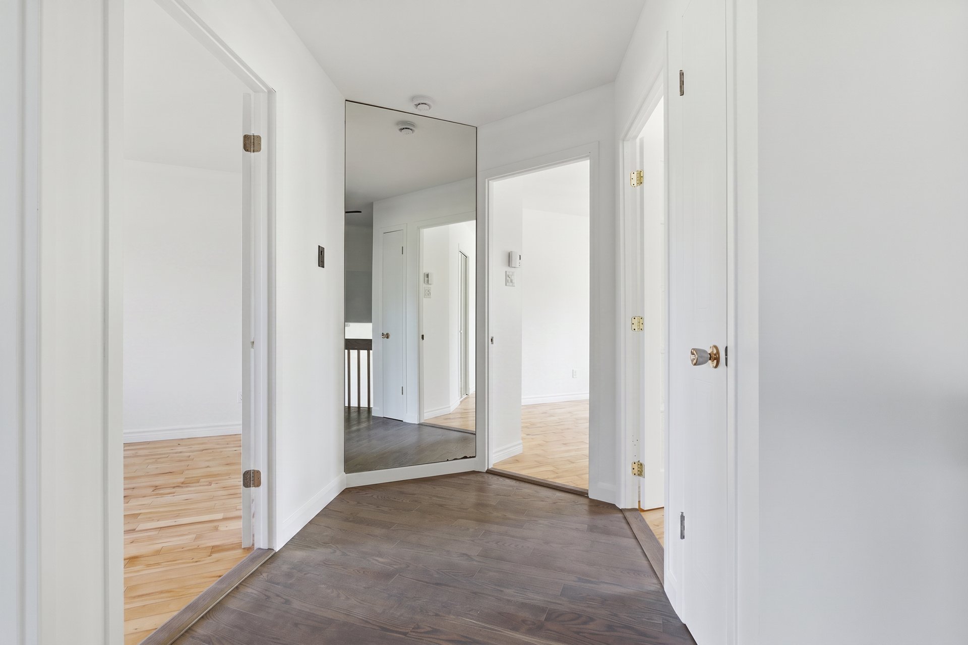 Photo - PASAGEWAY