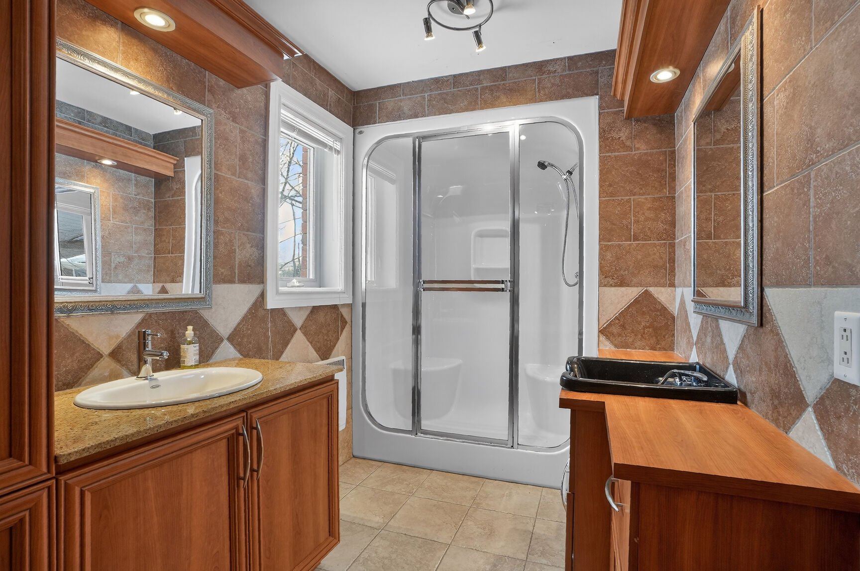 Salle de bains attenante à la CCP