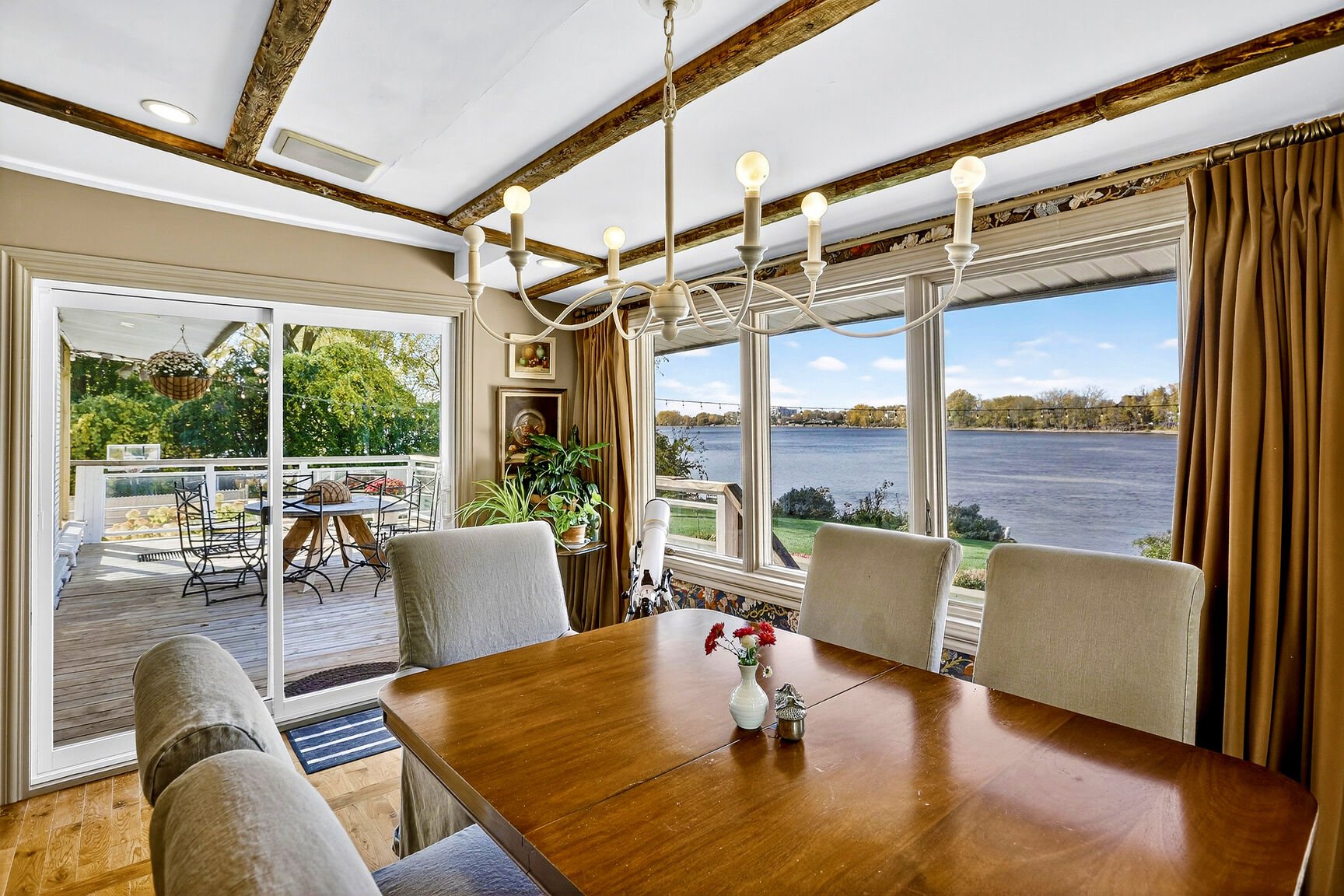 Photo - Salle à manger