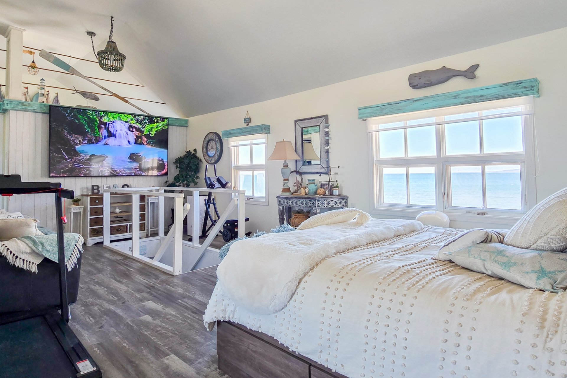 Primary bedroom