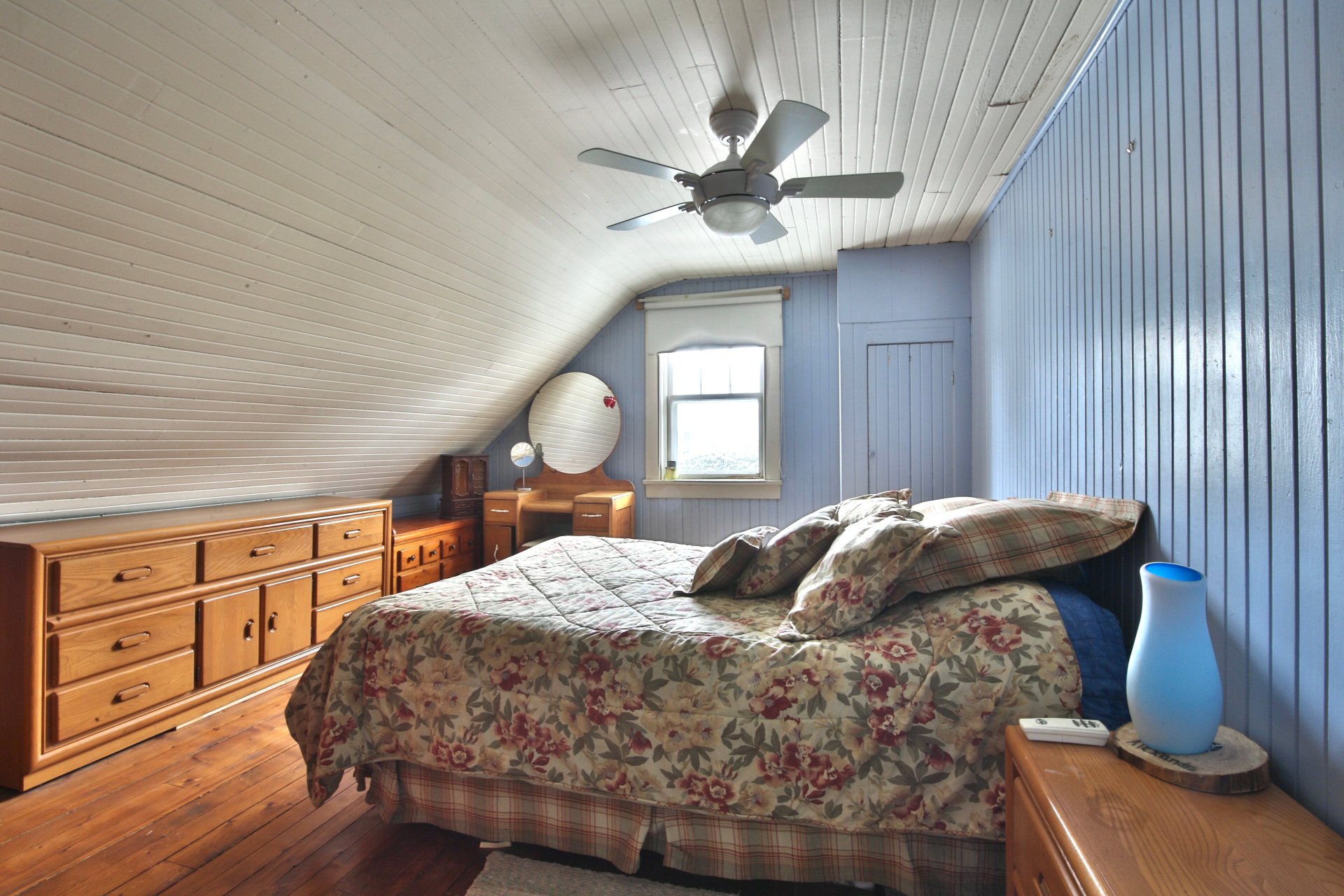 Photo - Primary bedroom