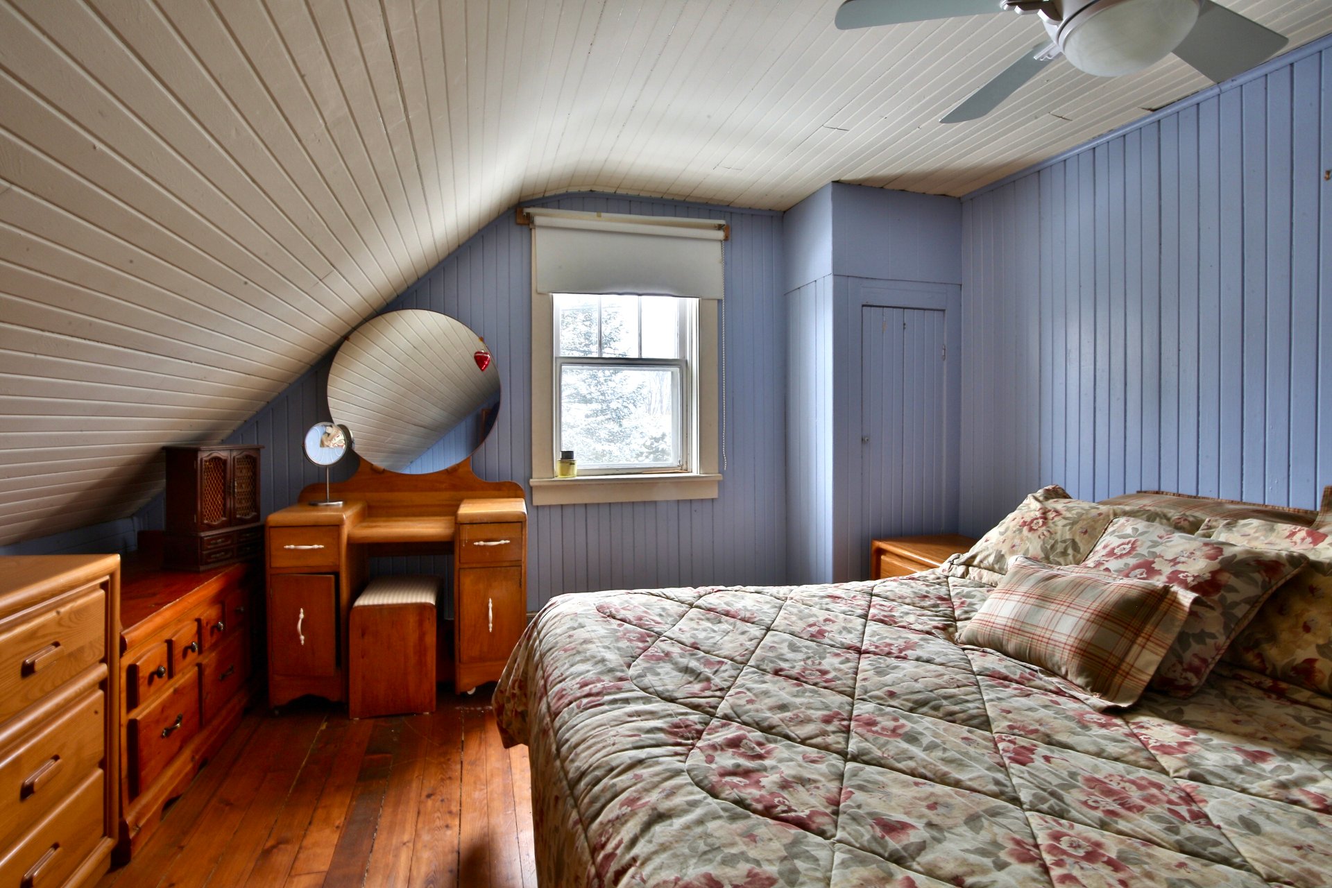 Photo - Primary bedroom