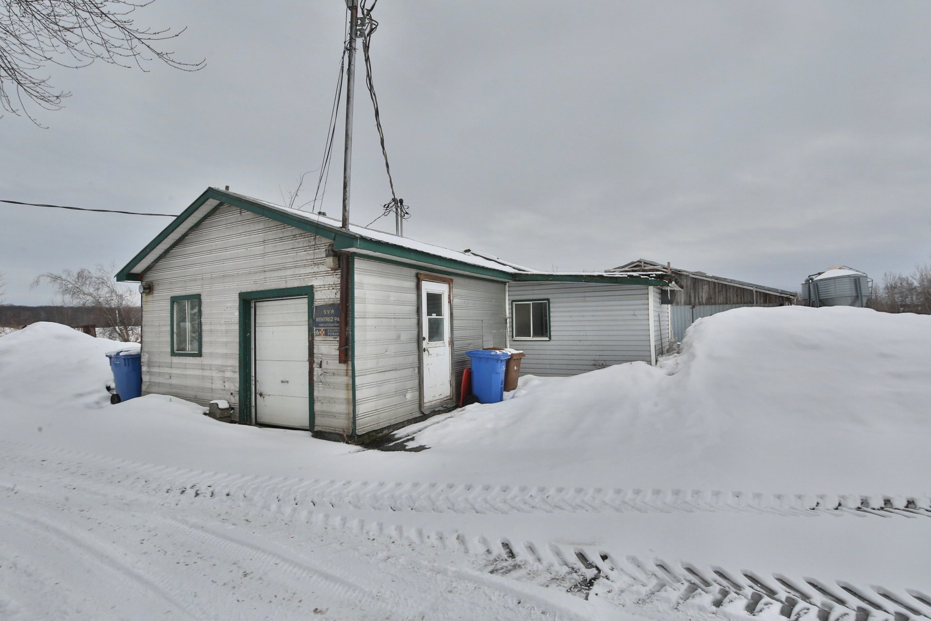 Photo - Shed