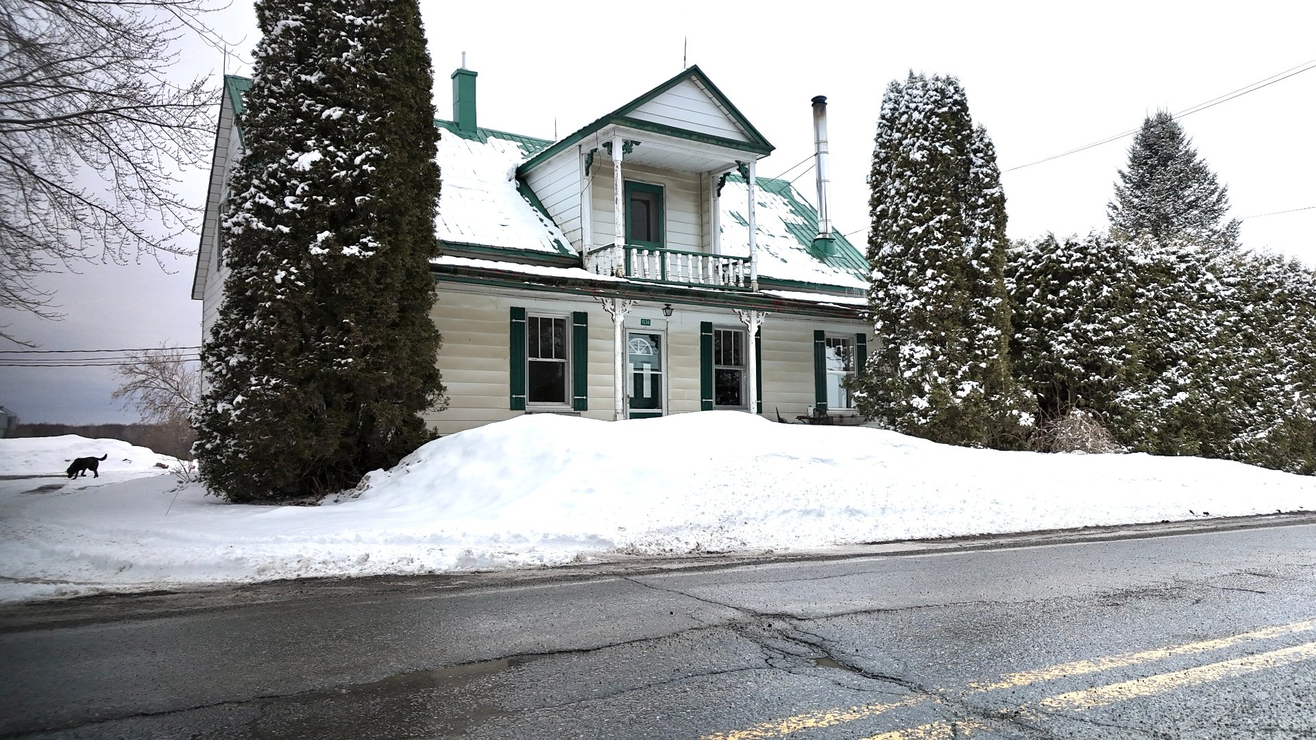 Photo - Frontage