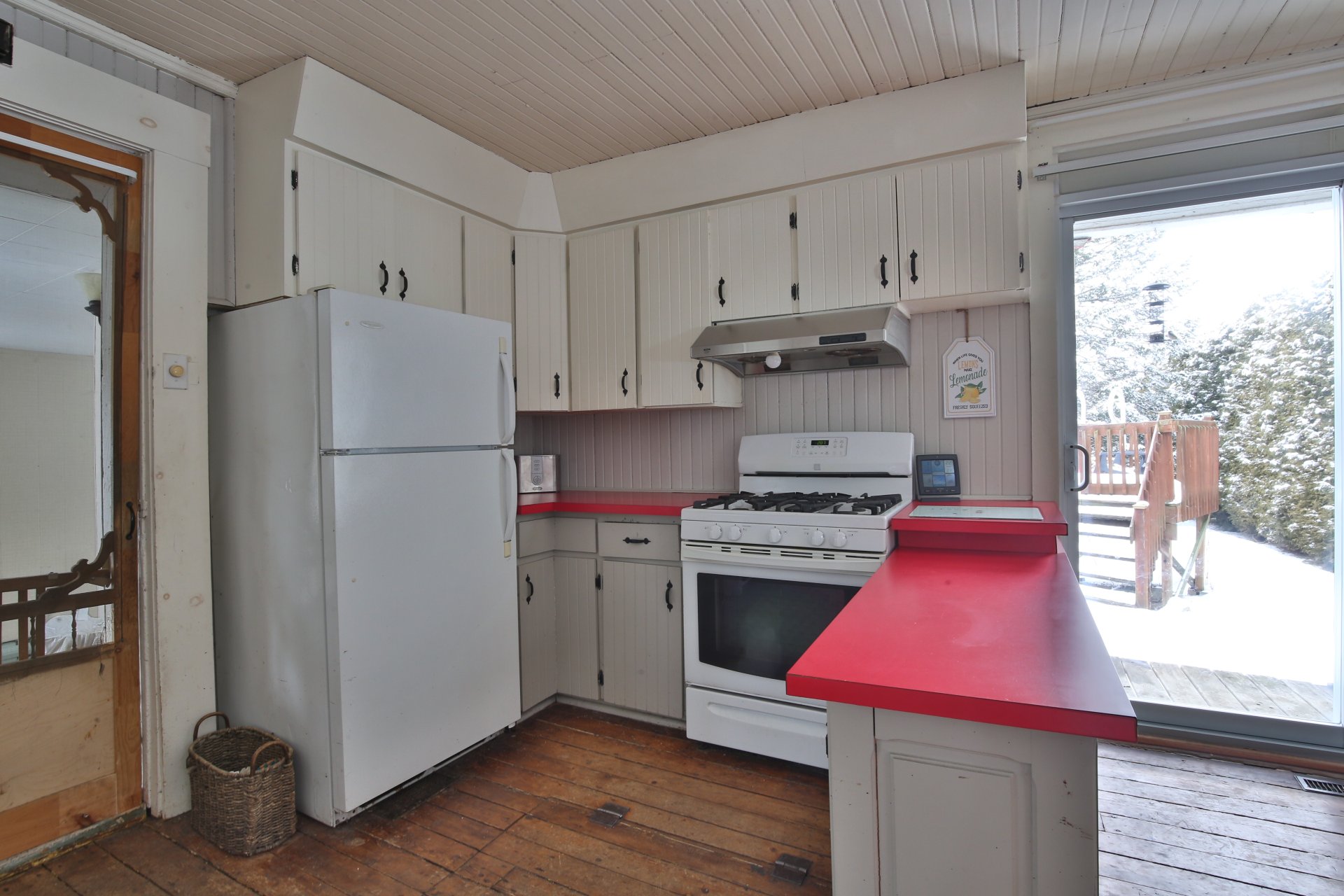 Photo - Kitchen