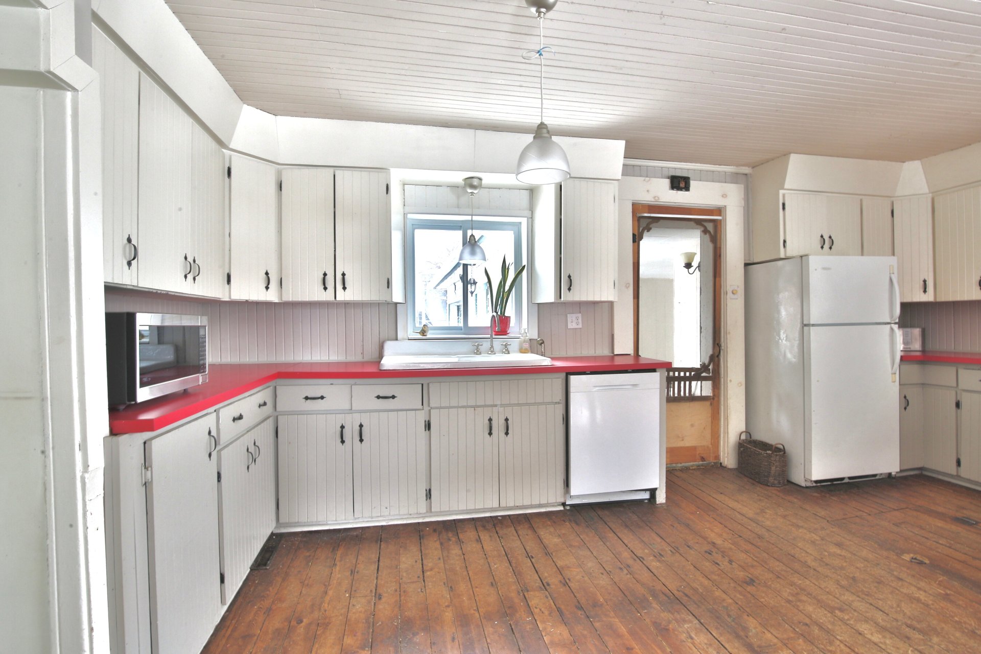 Photo - Kitchen