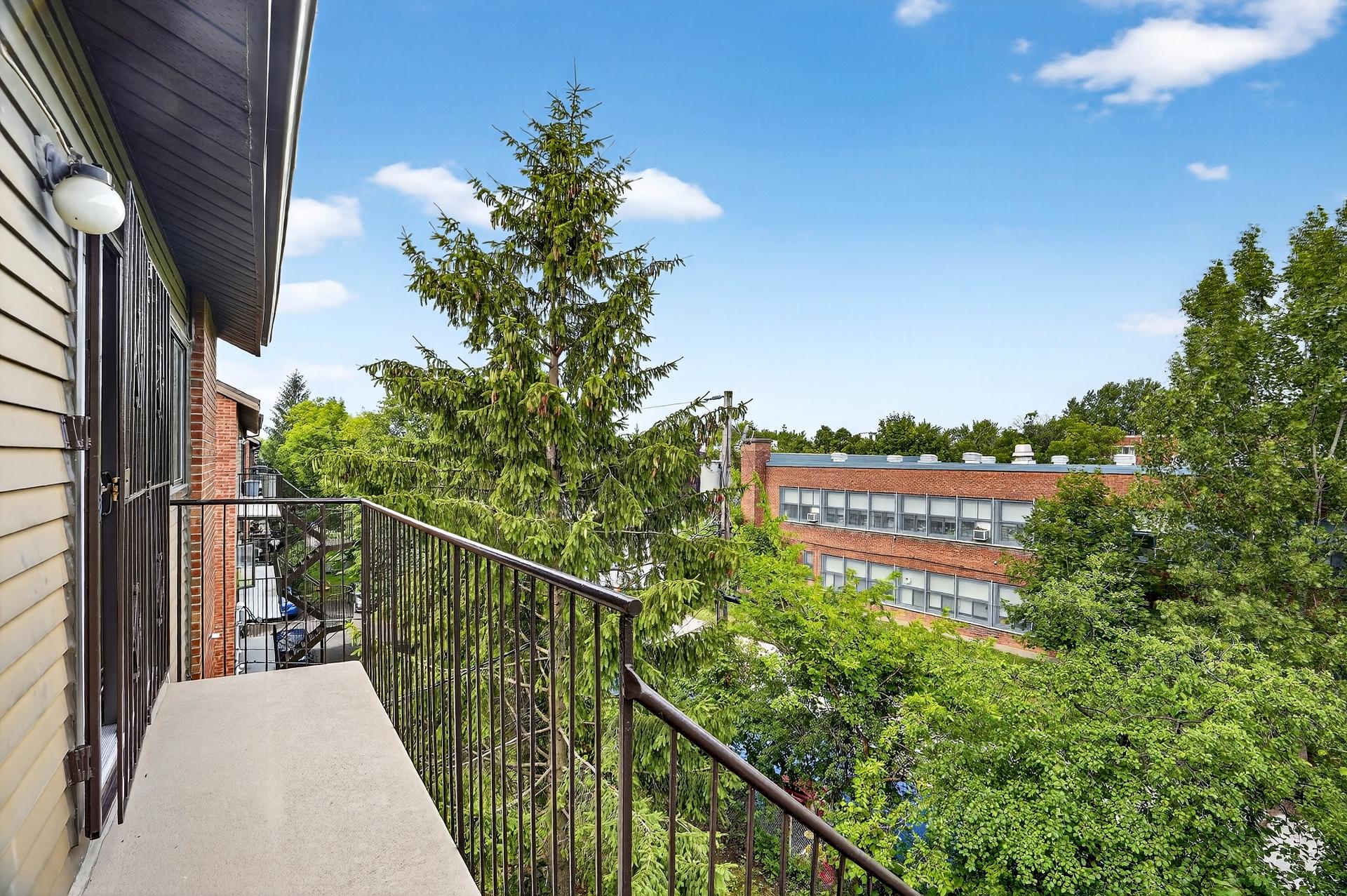 Photo - Balcon