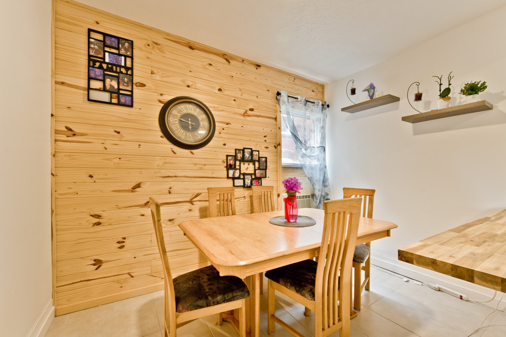 Photo - Salle à manger