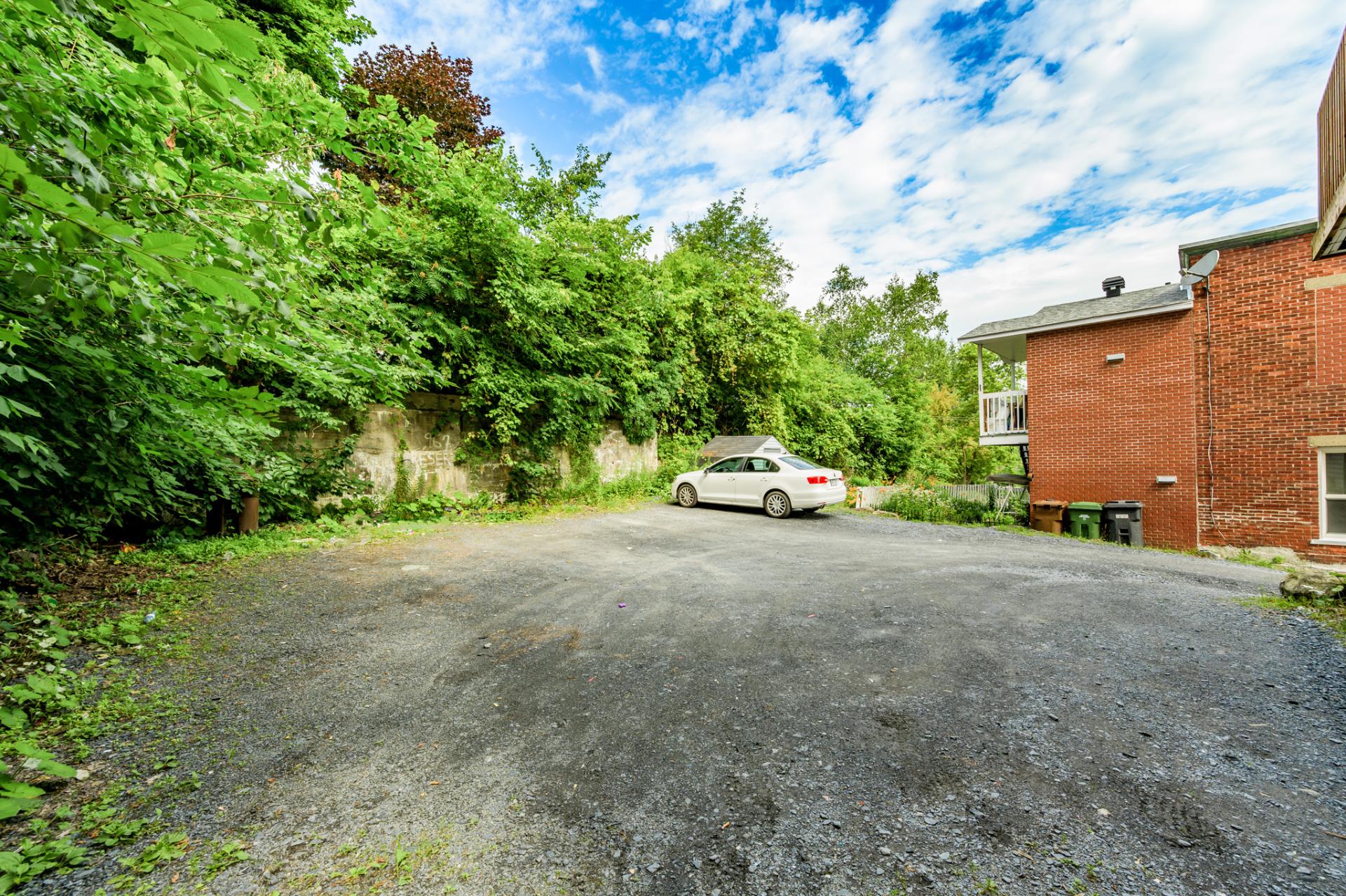 Photo - Stationnement