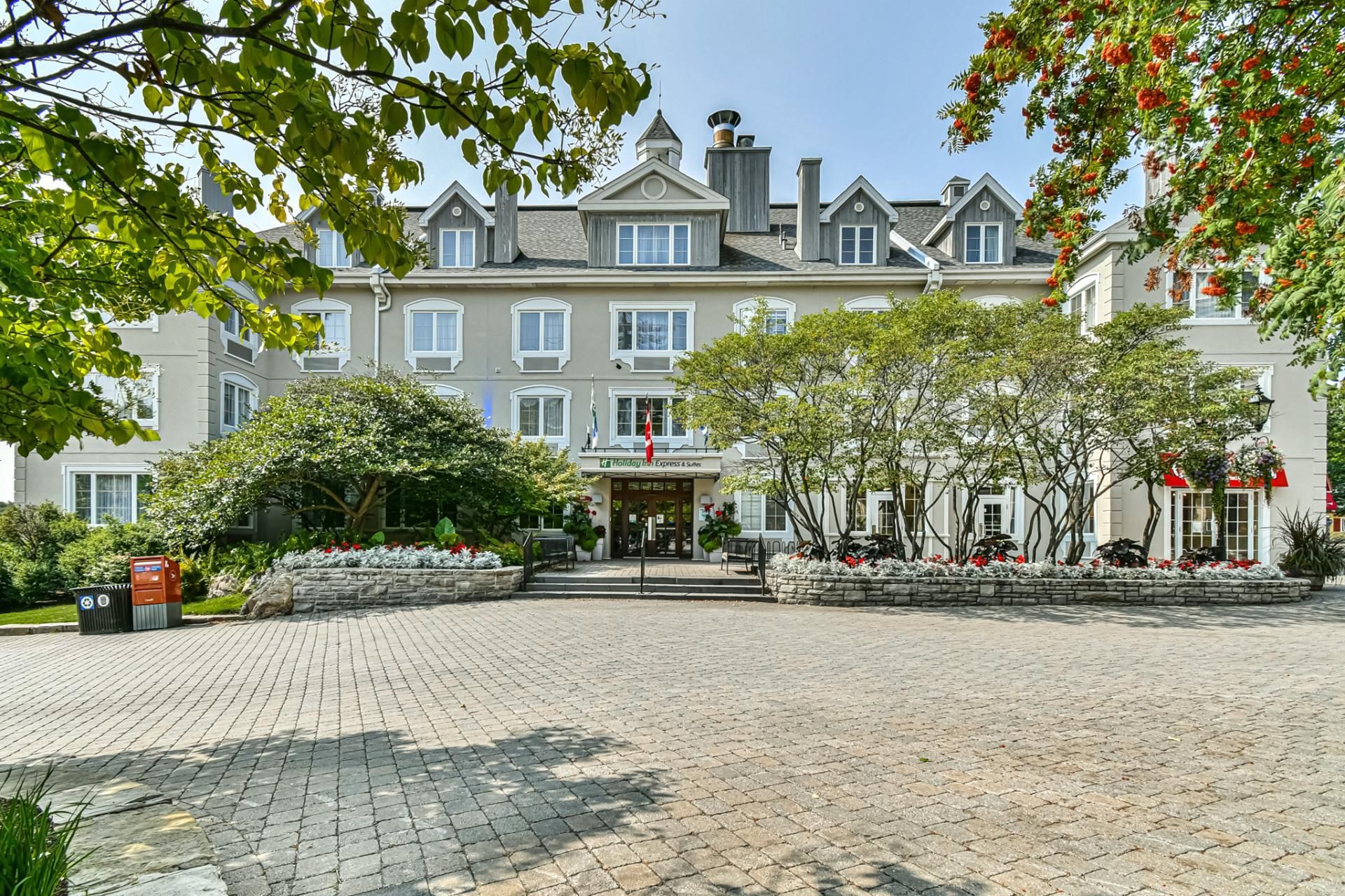 Photo - Façade