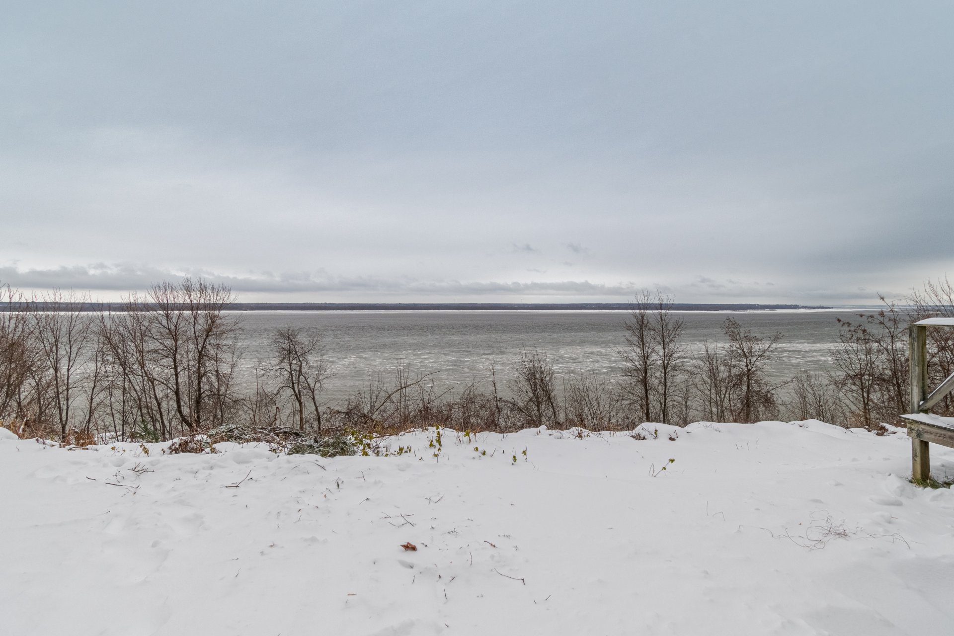 Vue sur l'eau