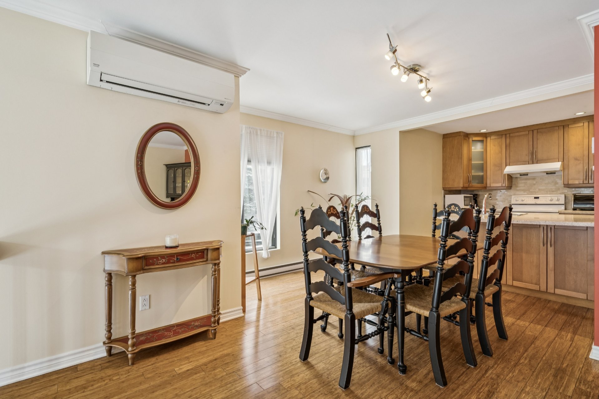 Photo - Salle à manger