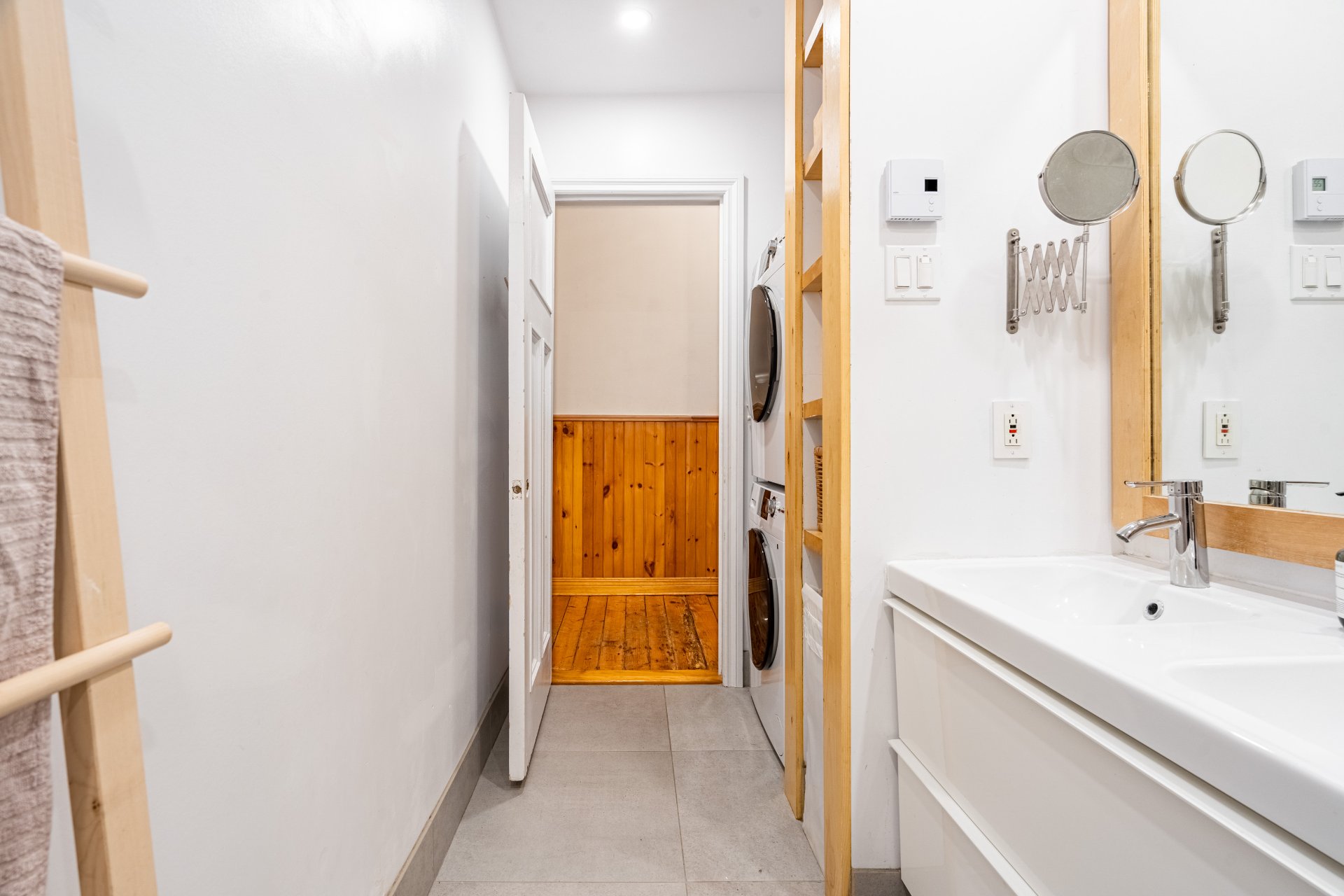 Photo - Bathroom