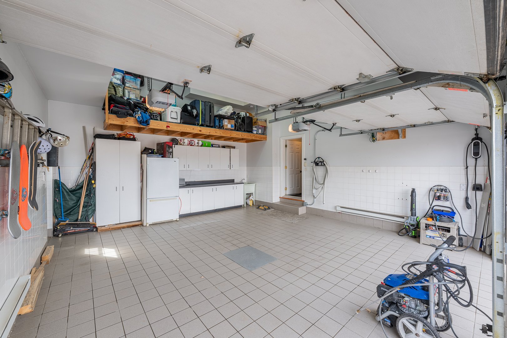 Photo - Garage