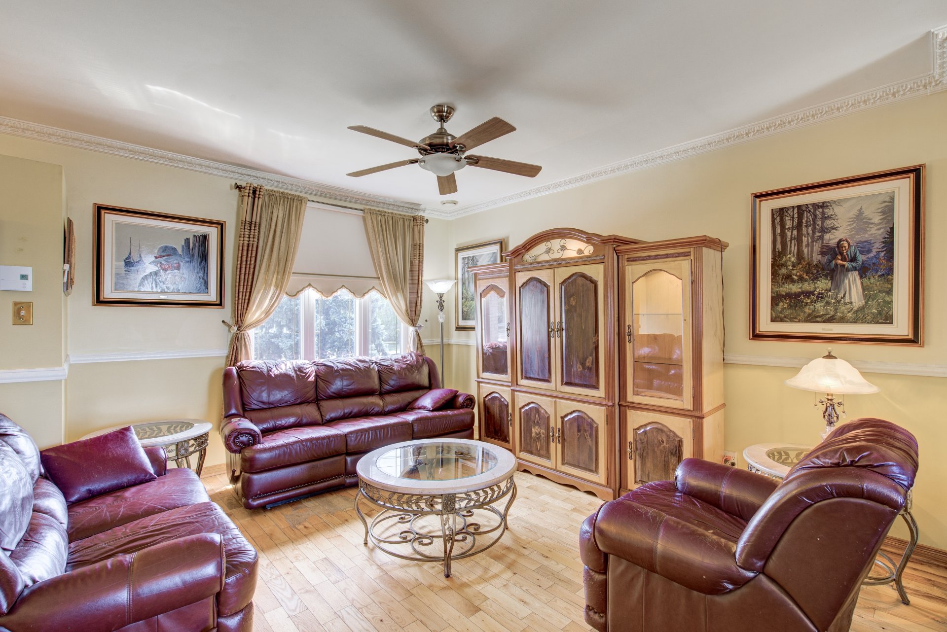 Photo - Salon