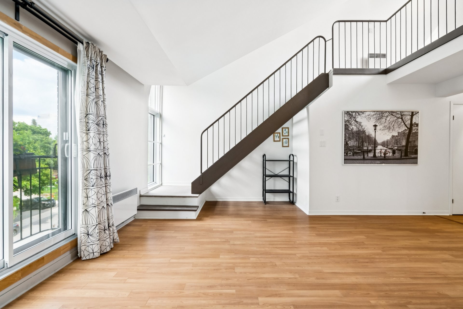 Photo - Salon