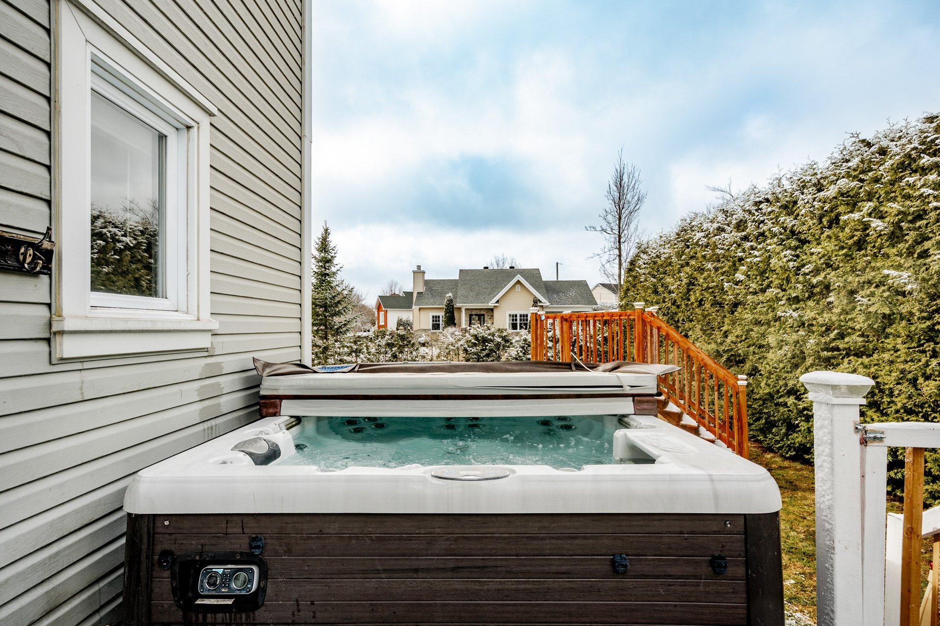 Hot tub