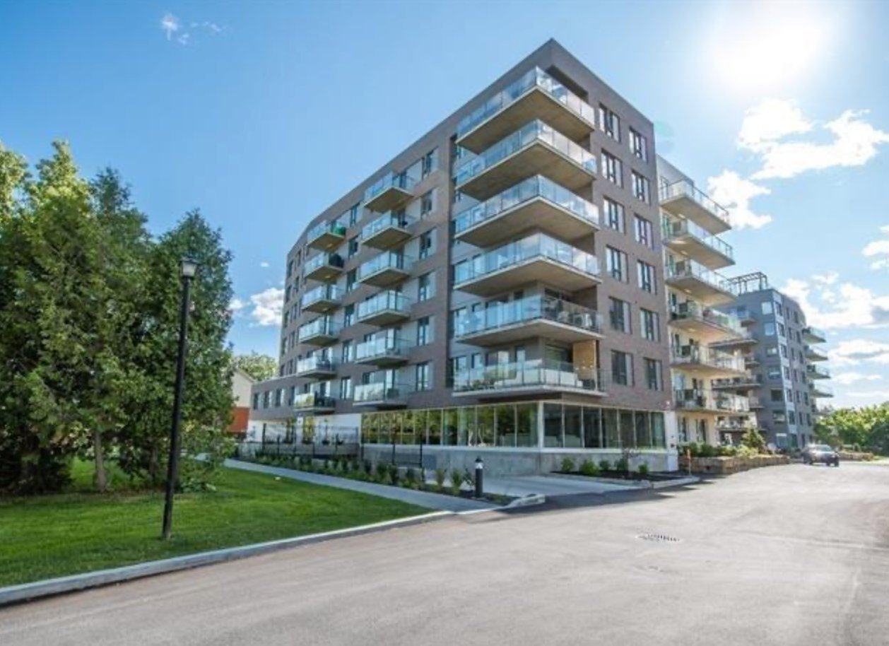 Photo - Frontage