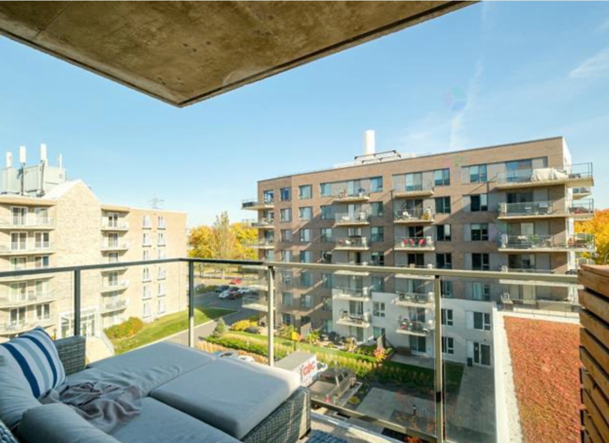 Photo - Balcony